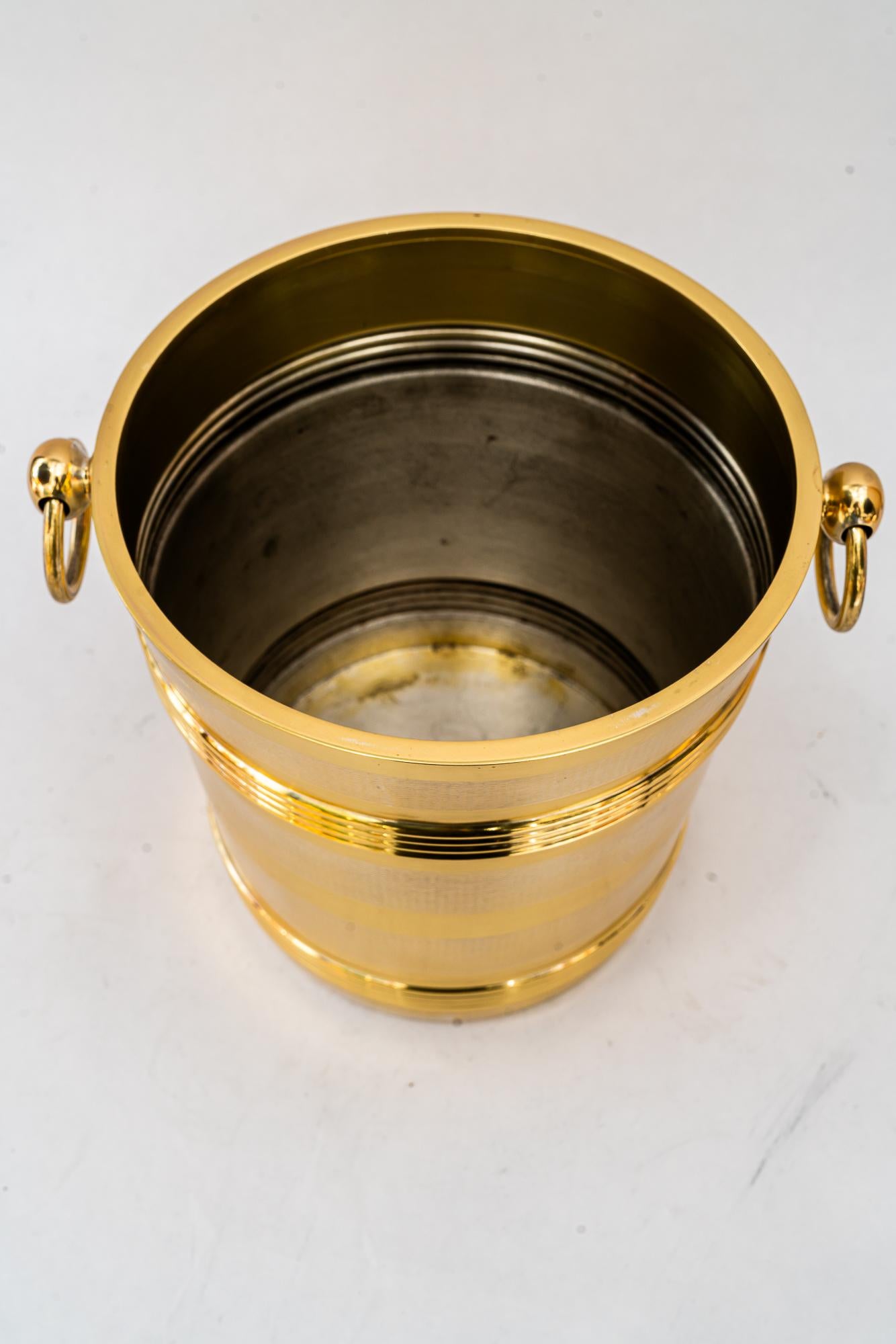 Champagnerkübel in Wien um 1920 (Lackiert) im Angebot