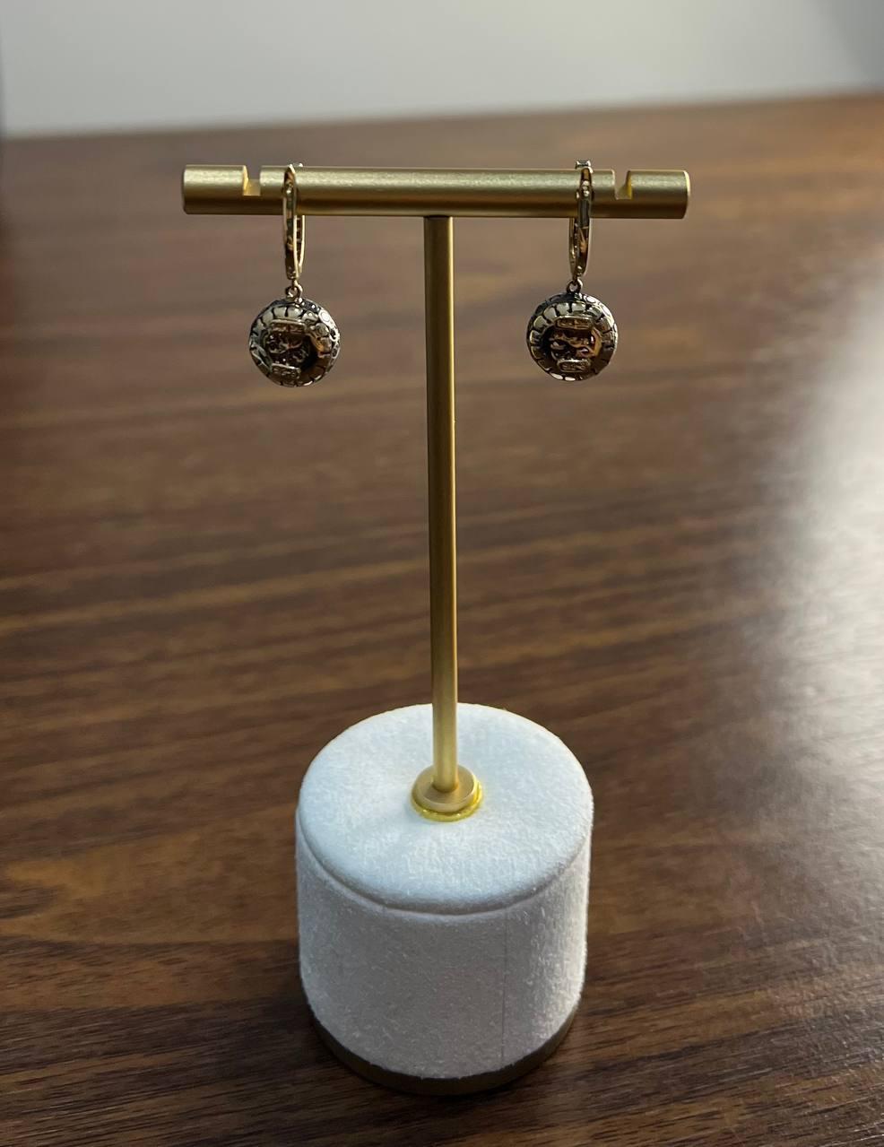 Orecchini pendenti in oro 14K con pavé di diamanti Champagne Cognac in vendita 4