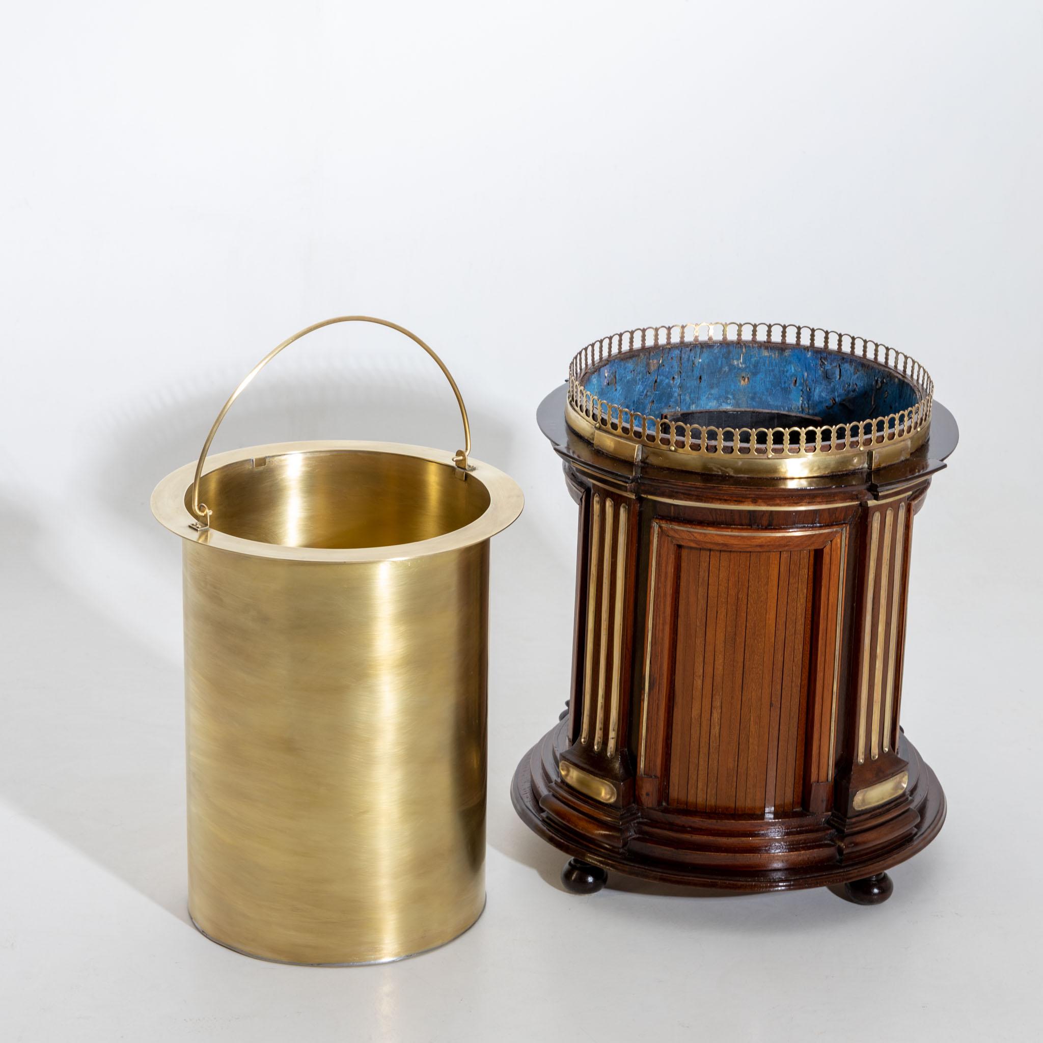 Champagne Cooler with Brass Fittings, 19th Century For Sale 2