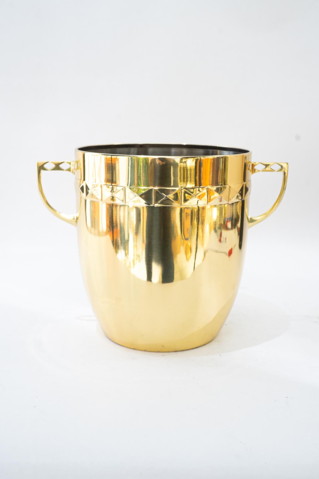 Champañera de latón viena hacia 1920 en Bueno estado para la venta en Wien, AT