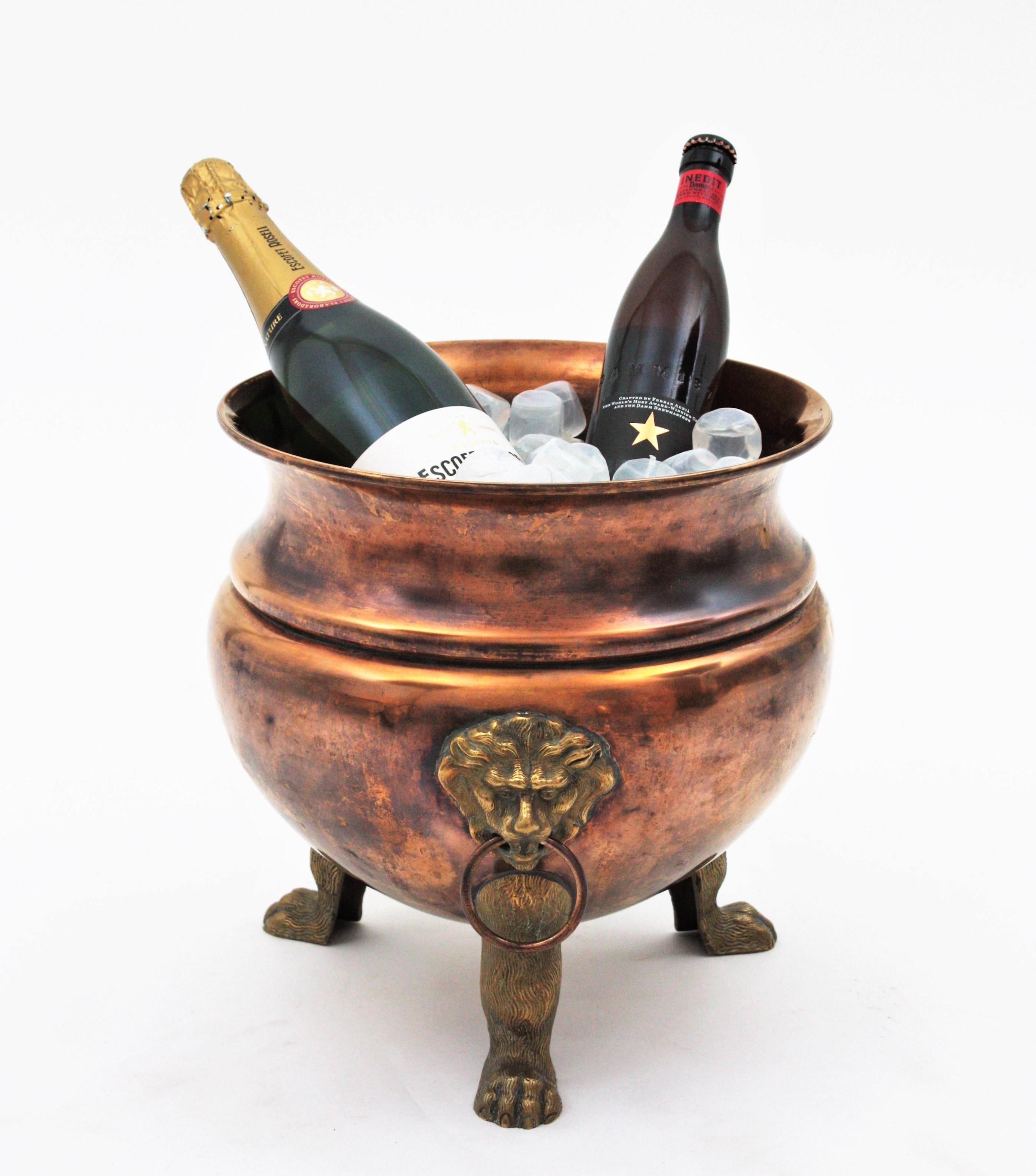 Champagne Cooler Ice Bucket with Lion Heads, Copper and Brass For Sale 2