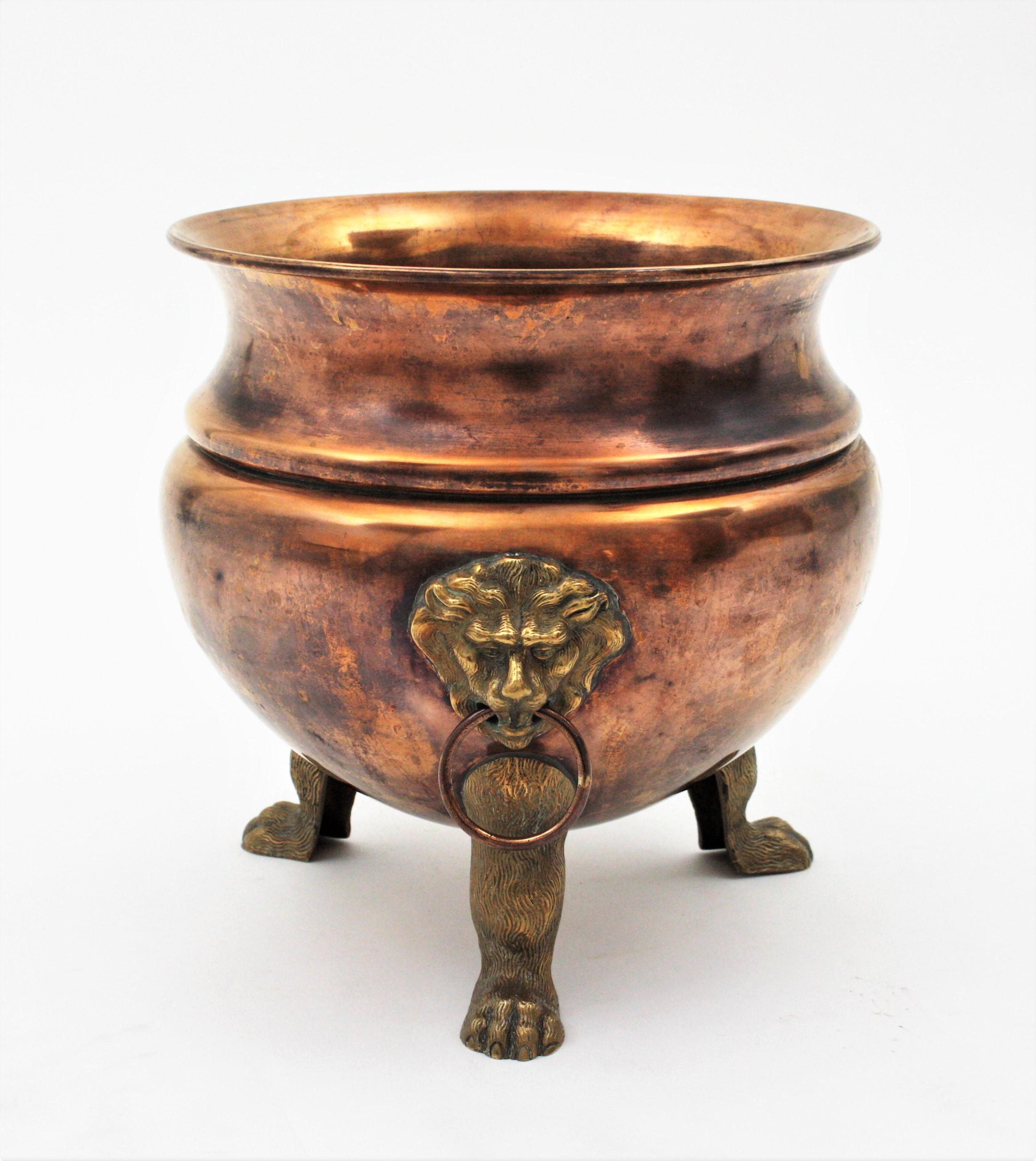 English Champagne Cooler Ice Bucket with Lion Heads, Copper and Brass For Sale