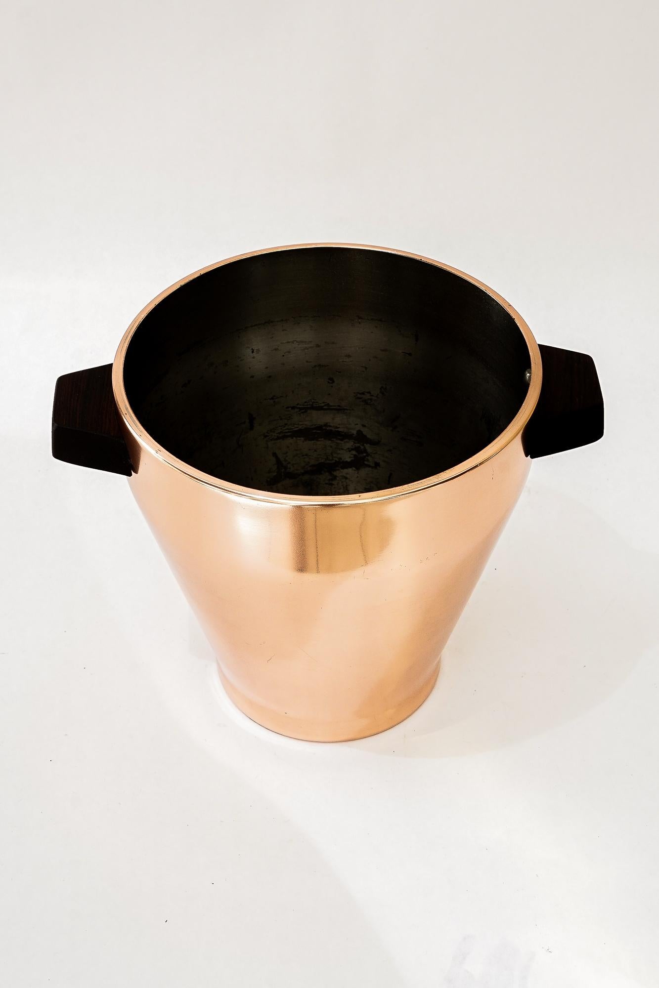 Champagne copper Bucket Round, switzerland around 1920s
Polished