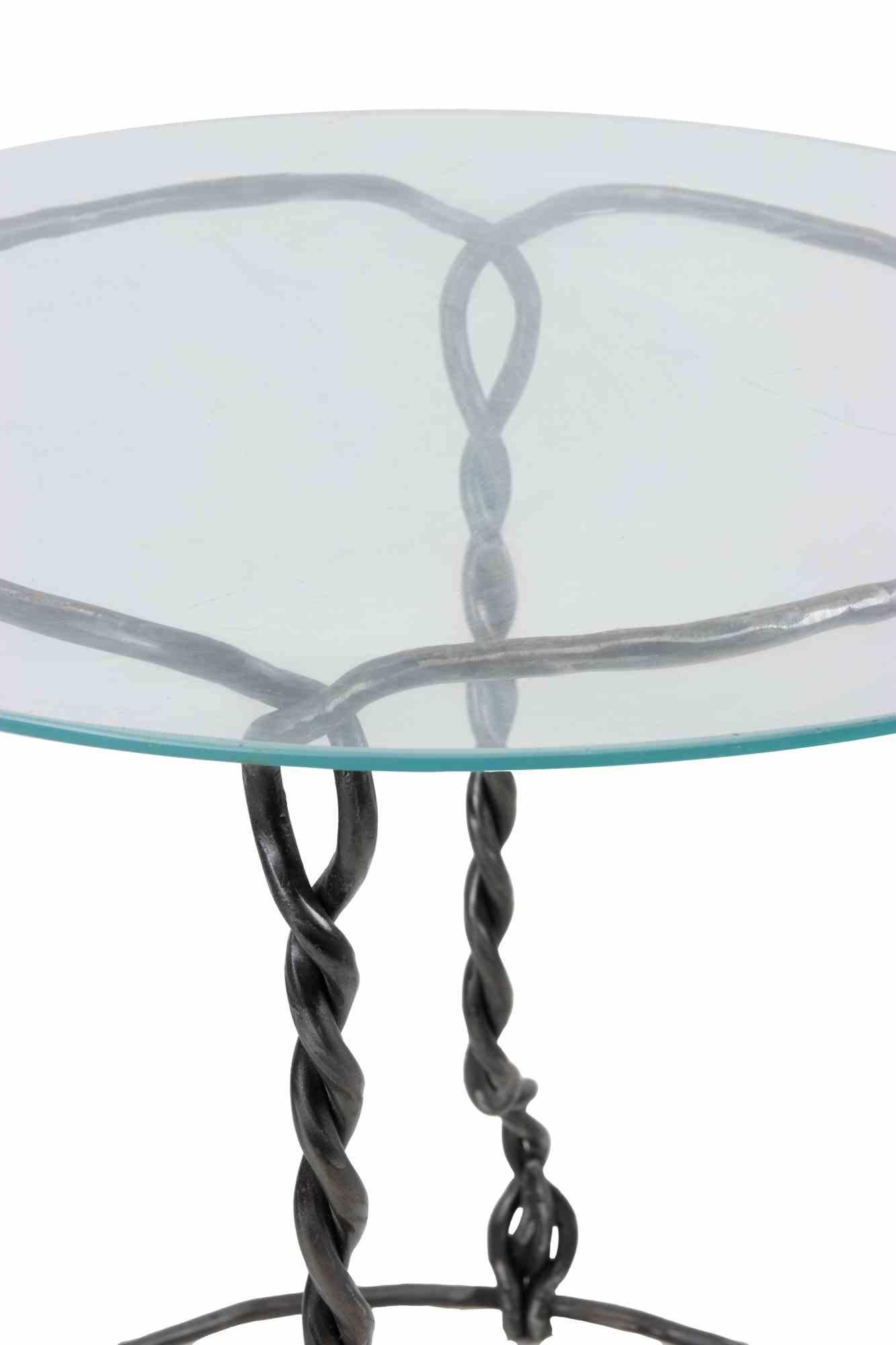 Champagne Cork Shaped Table handcrafted in wrought iron.

Unique piece.

Excellent condition.