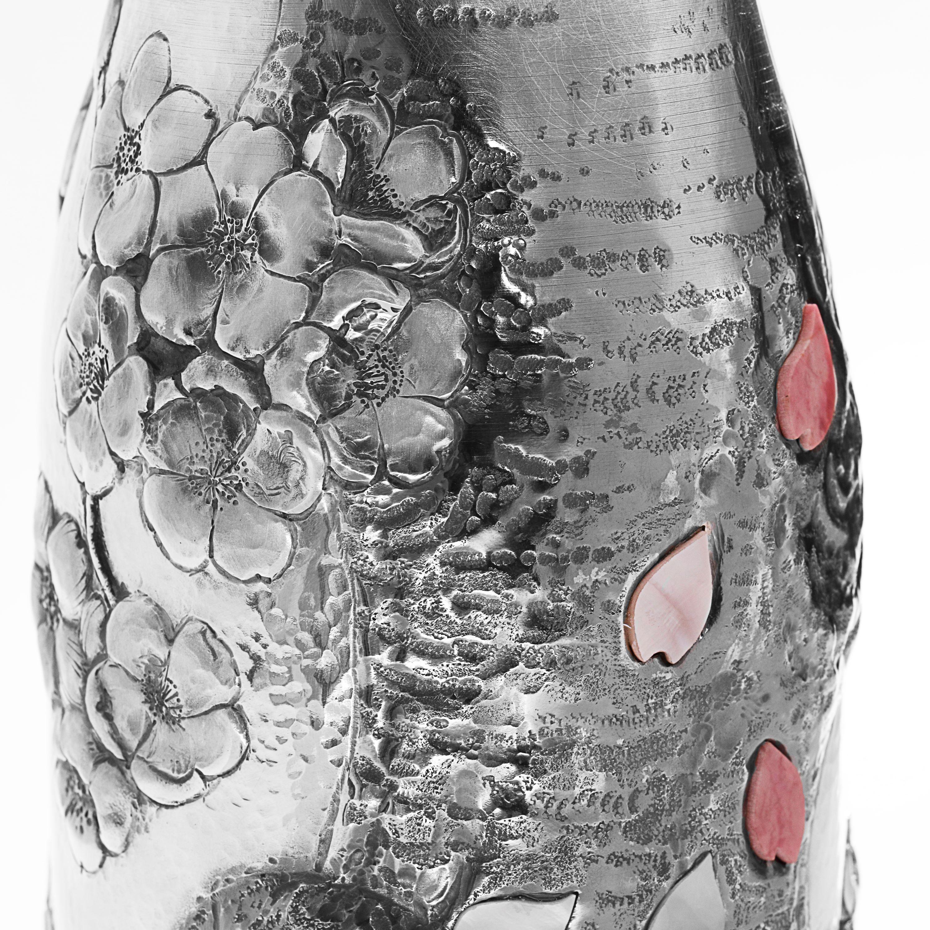 Champagnerfarbener Deckel, massives reines Silber, Kirschblüten, 2019, Italien (Neorenaissance) im Angebot