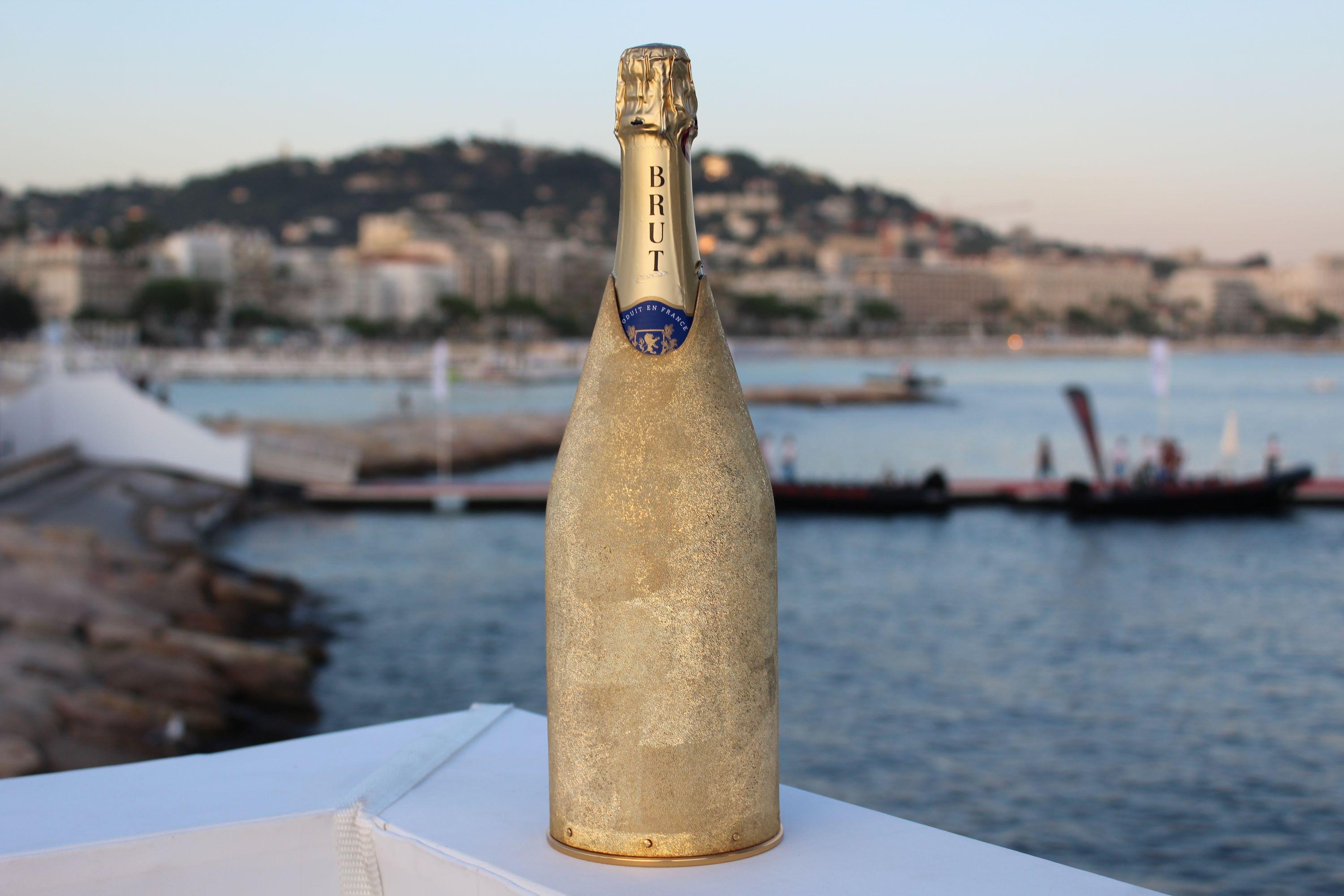 Couvercle à champagne, argent pur massif, soleil, 2019, Italie, en stock Excellent état - En vente à Firenze, IT