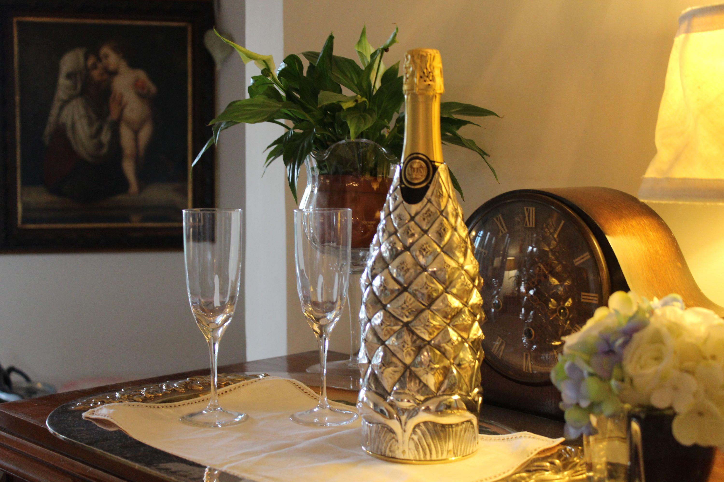 K-over Champagner, massives reines Silber, Kiefernholzkegel, 2019, Italien für Damen oder Herren im Angebot