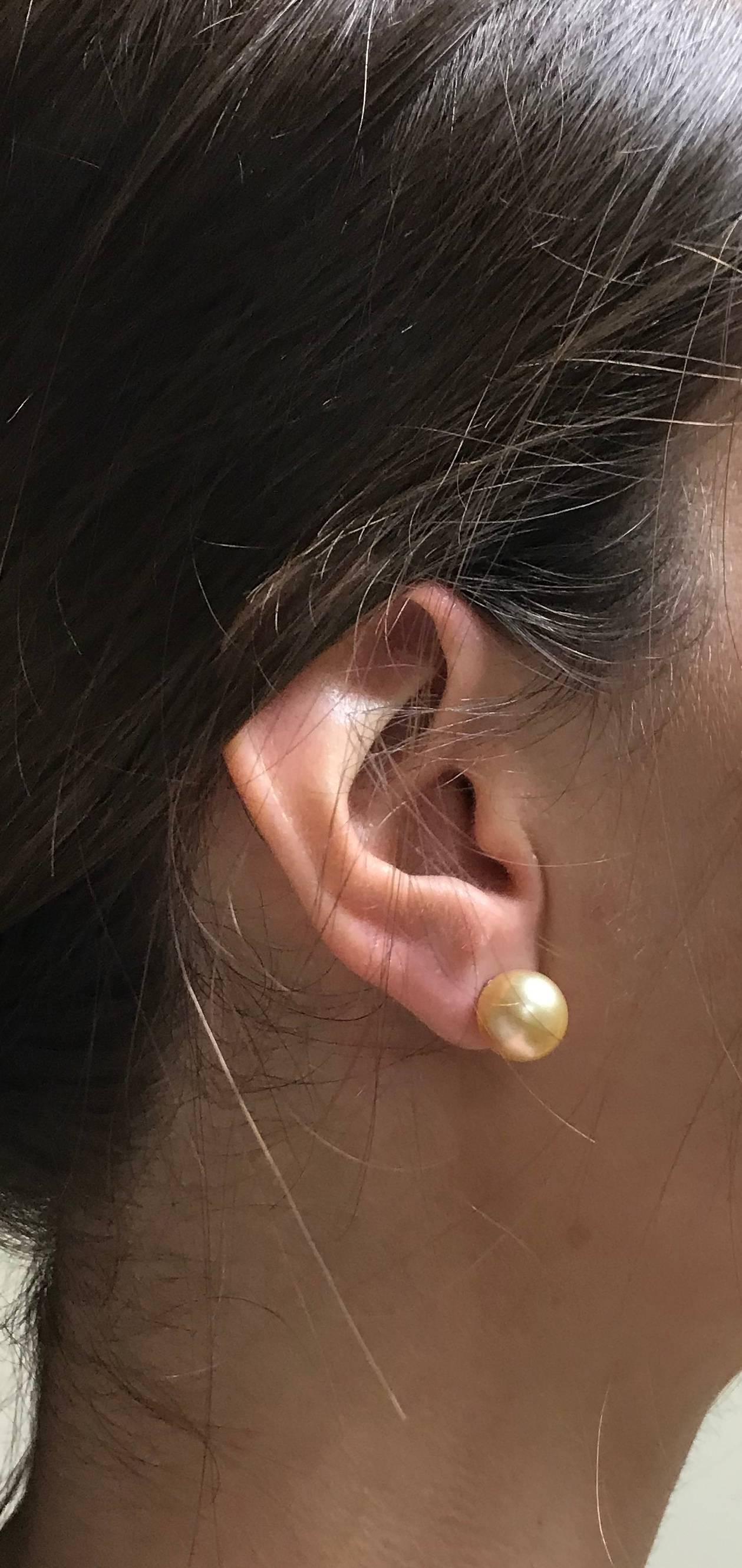 Champagne Cultured Pearl Earrings Yellow Gold 18 Karat For Sale 3
