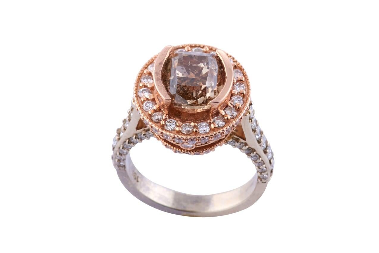 Champagne Diamond Cushion Cut Engagement Ring (Moderne) im Angebot