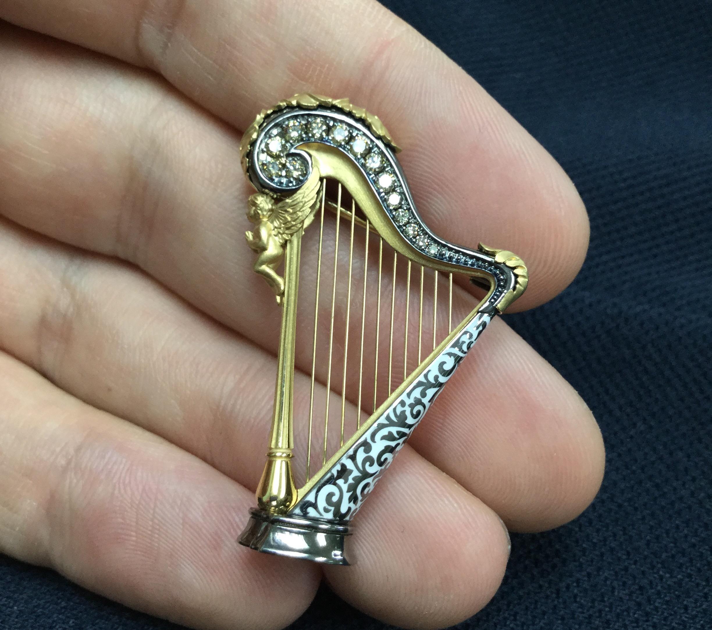 gold harp logo
