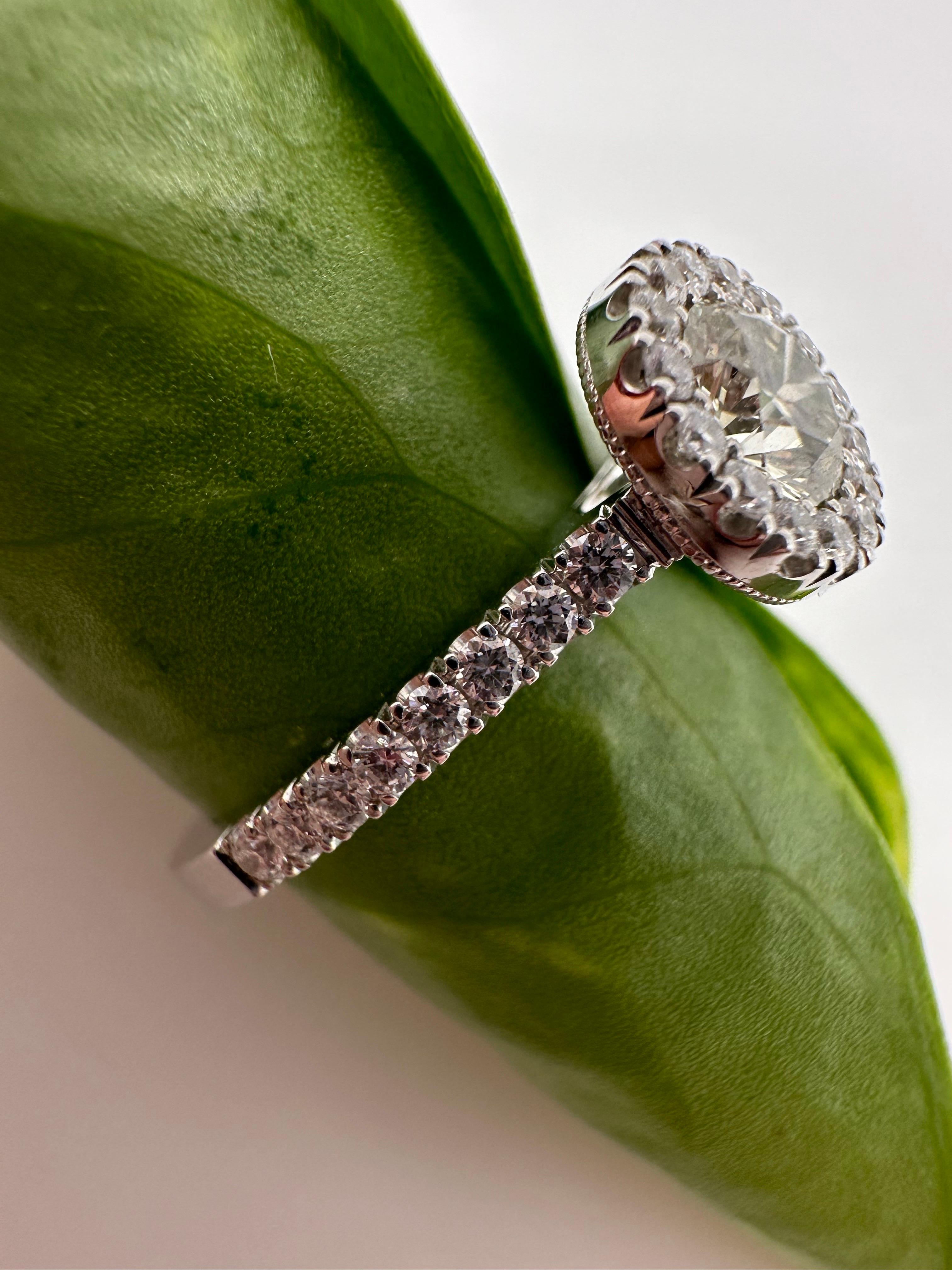 Champagner Champagner-Diamantring 18KT Gold Floral-Halo-Diamantring (Brillantschliff) im Angebot