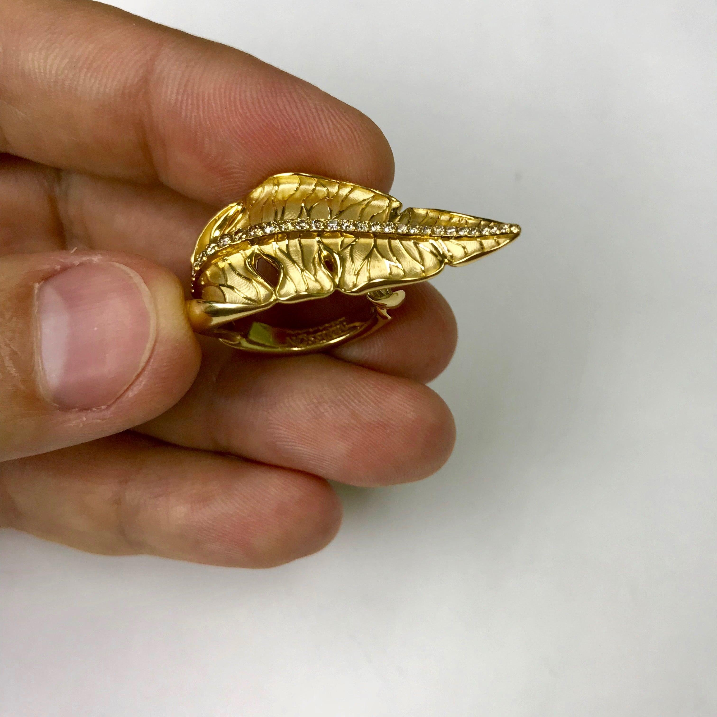 For Sale:  Champagne Diamonds 18 Karat Yellow Gold Leaf Ring 4