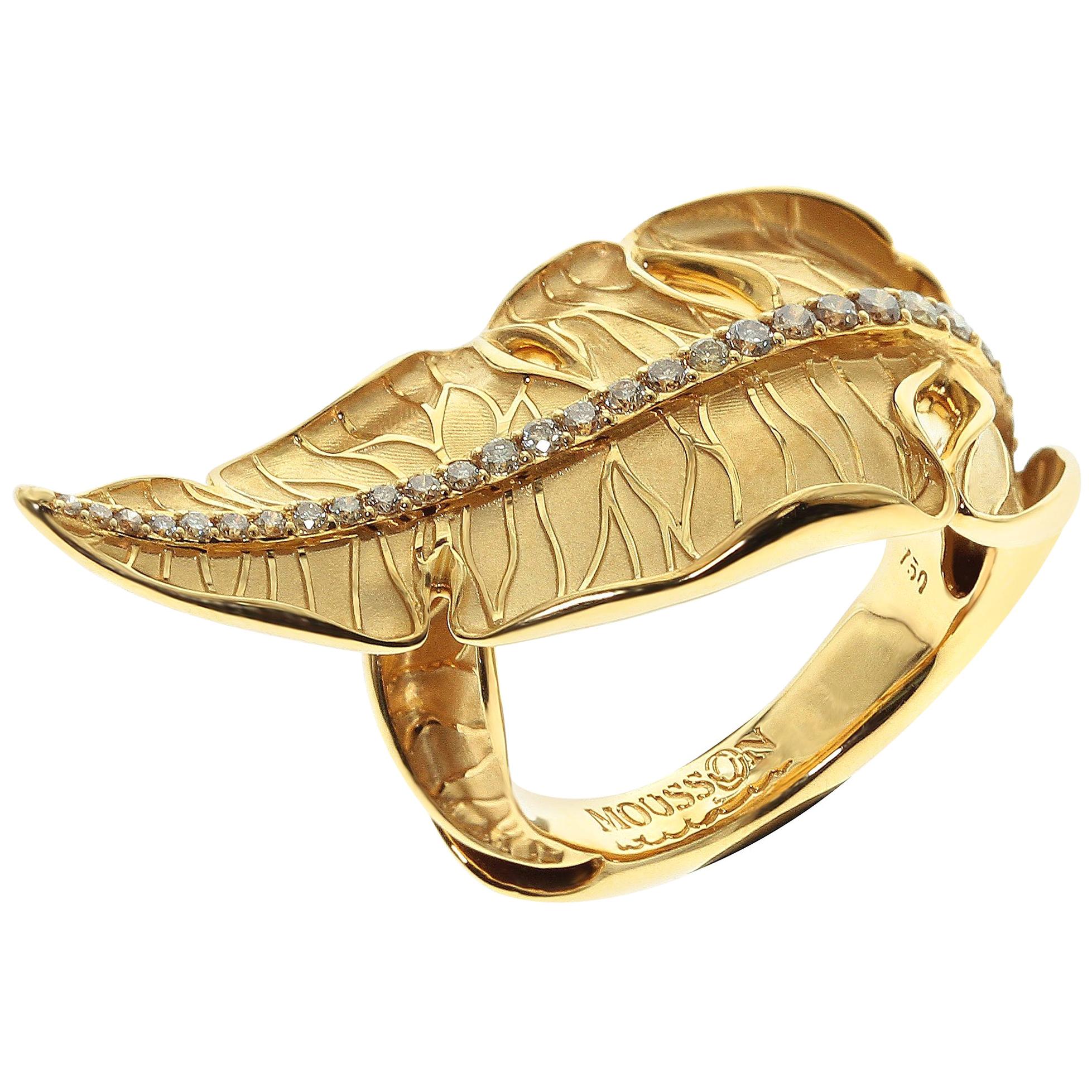 For Sale:  Champagne Diamonds 18 Karat Yellow Gold Leaf Ring