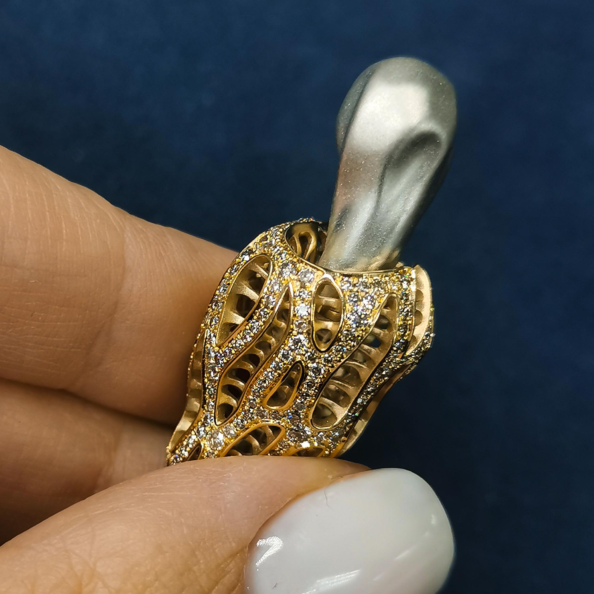 Champagne Diamonds 18 Karat Yellow Gold Mushroom Pendant In New Condition For Sale In Bangkok, TH