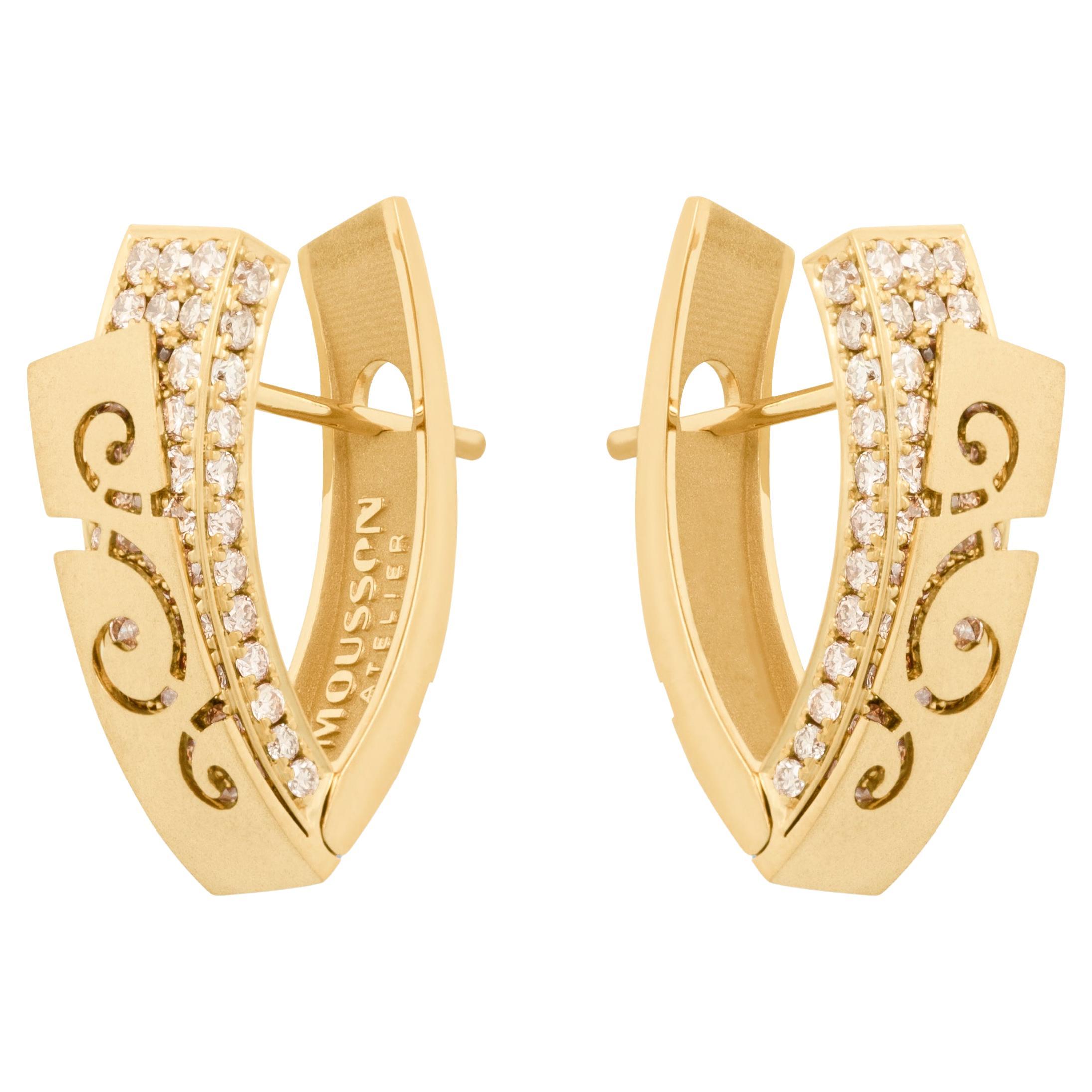 Boucles d'oreilles Pret-a-Porter en or jaune 18 carats et diamants champagne en vente