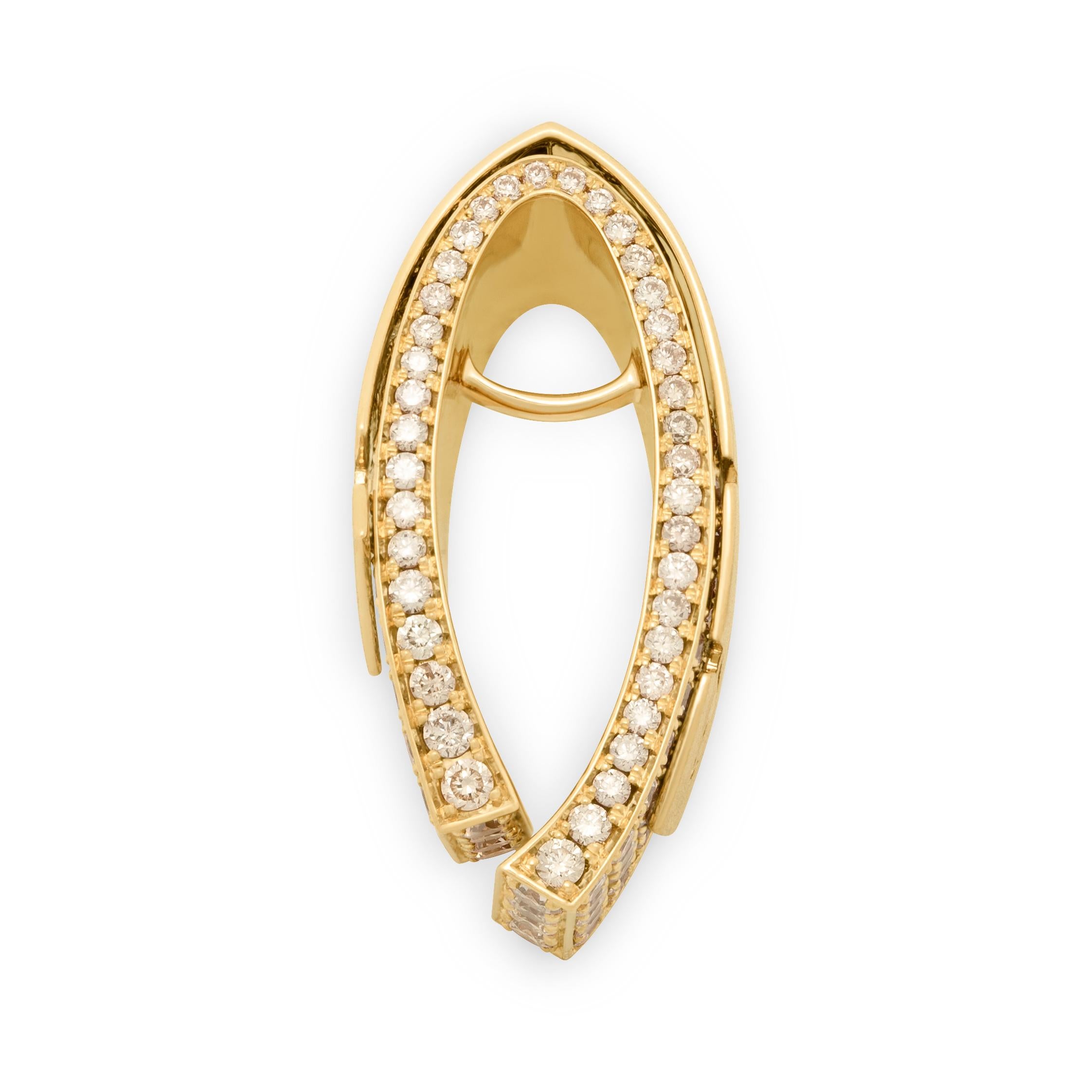 Champagne Diamonds 18 Karat Yellow Gold Pret-a-Porter Pendant

Veil inspired this jewelry series by our designers. For example, this Pendant seems to have two layers. The first layer is a 