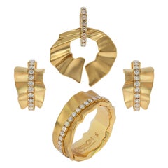 Parure Pret-a-Porter en or jaune 18 carats et diamants champagne