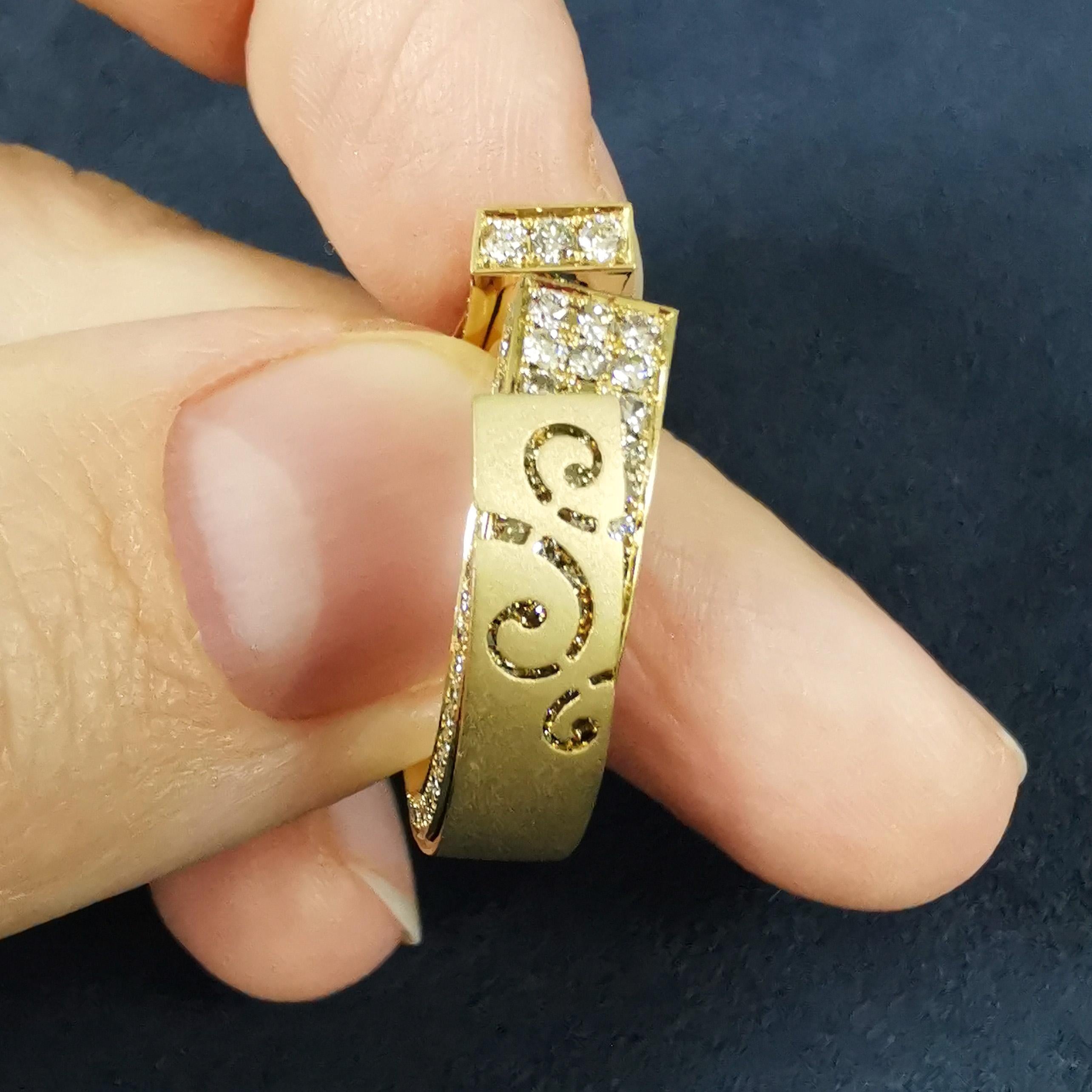 Art Deco Champagne Diamonds 18 Karat Yellow Gold Small Veil Ring For Sale