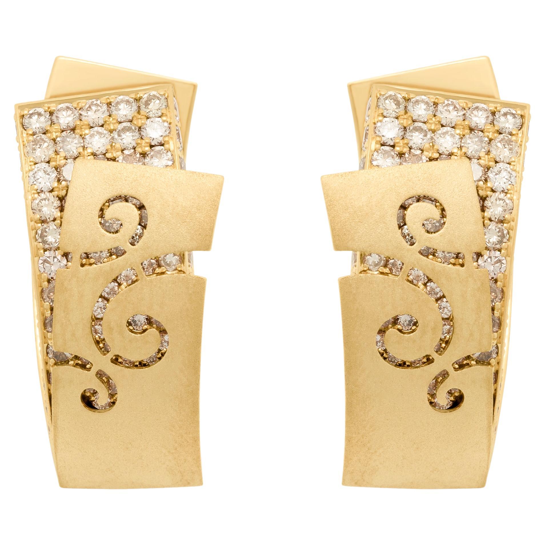 Boucles d'oreilles à voile en or jaune 18 carats et diamants champagne