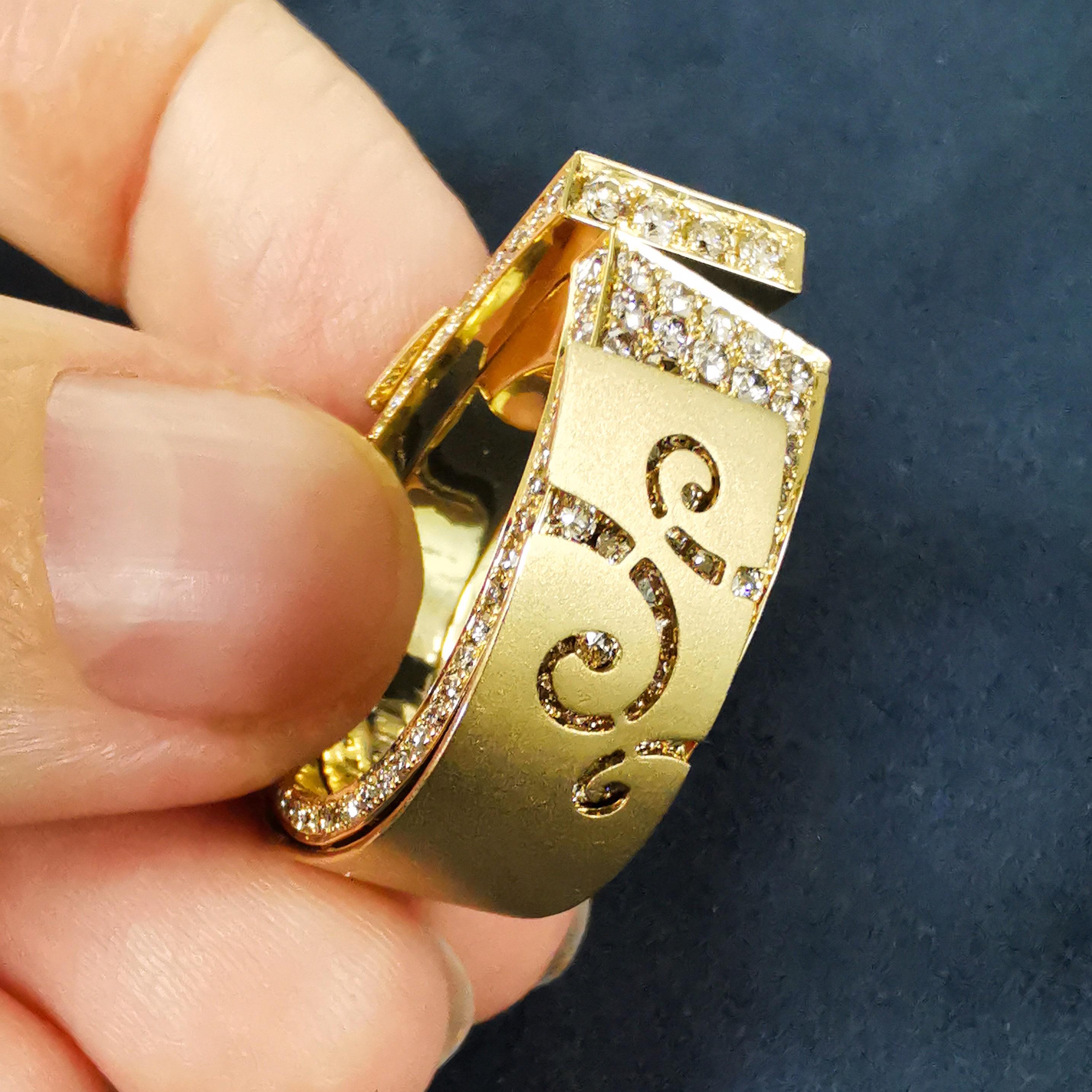 Champagne Diamonds 18 Karat Yellow Gold Veil Ring In New Condition For Sale In Bangkok, TH