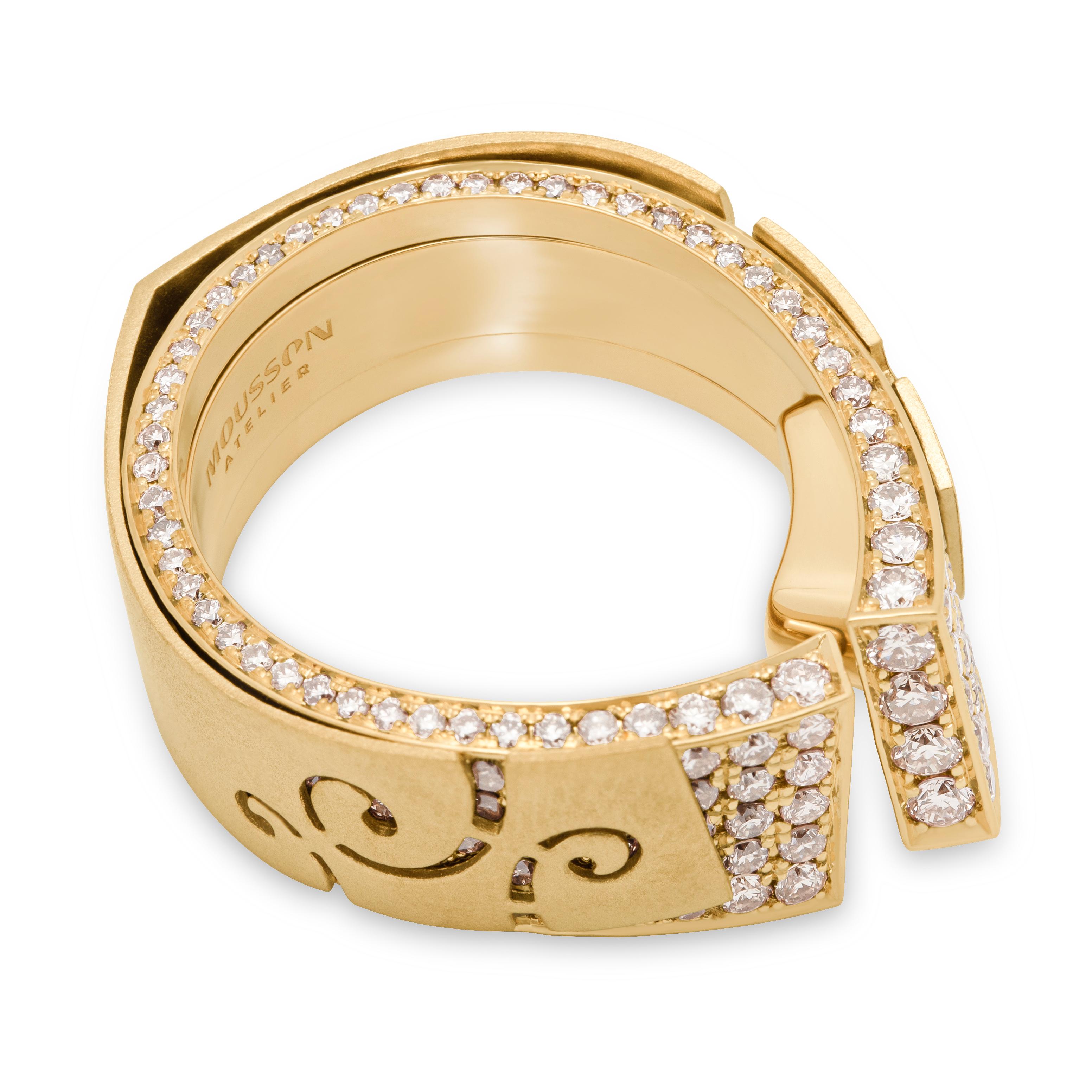 Champagne Diamonds 18 Karat Yellow Gold Veil Suite
Veil inspired this jewelry series by our designers. For example, this Suite seems to have two layers. The first layer is a 