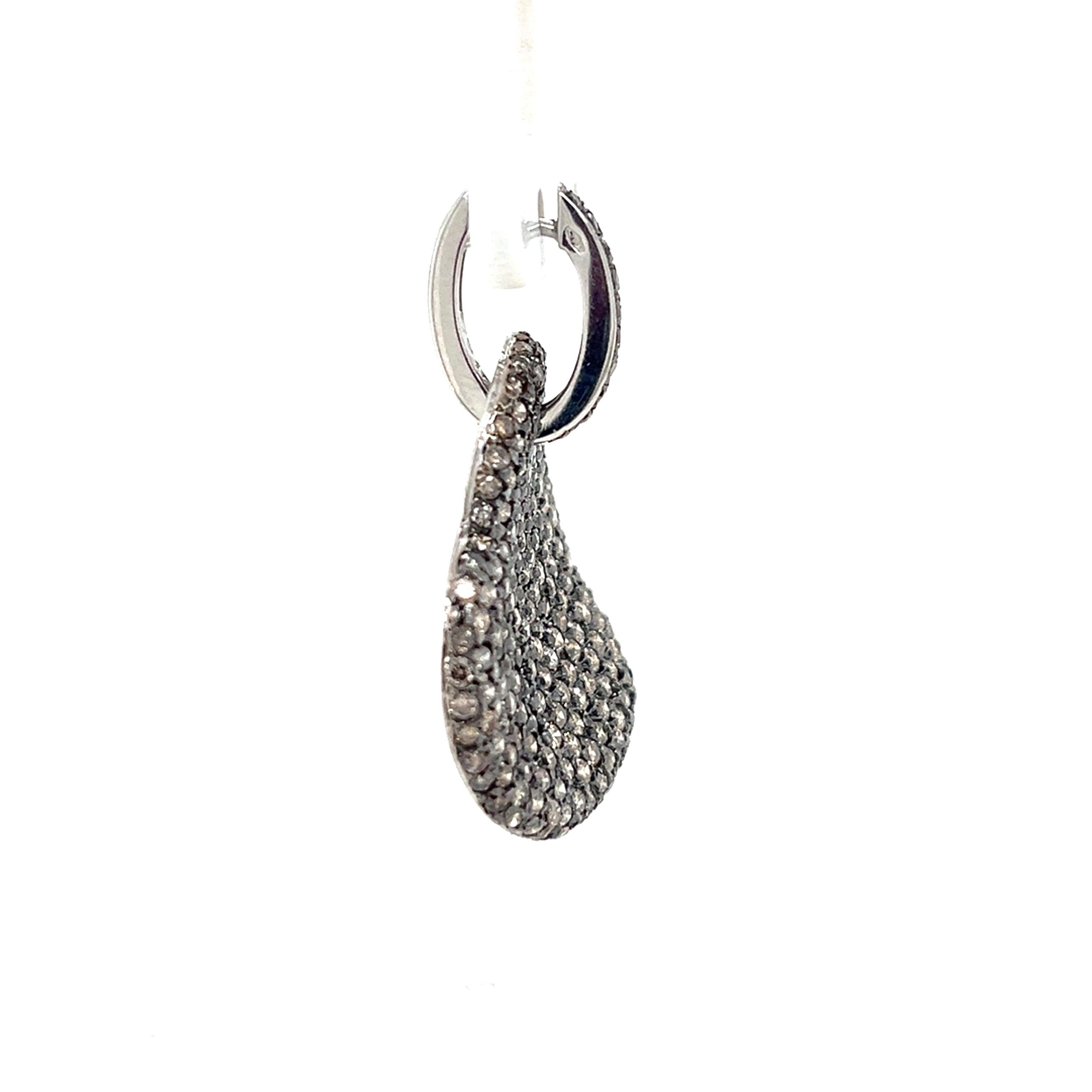 Champagne Diamonds Heart Earrings 18Kt White Gold In Excellent Condition For Sale In Miami, FL