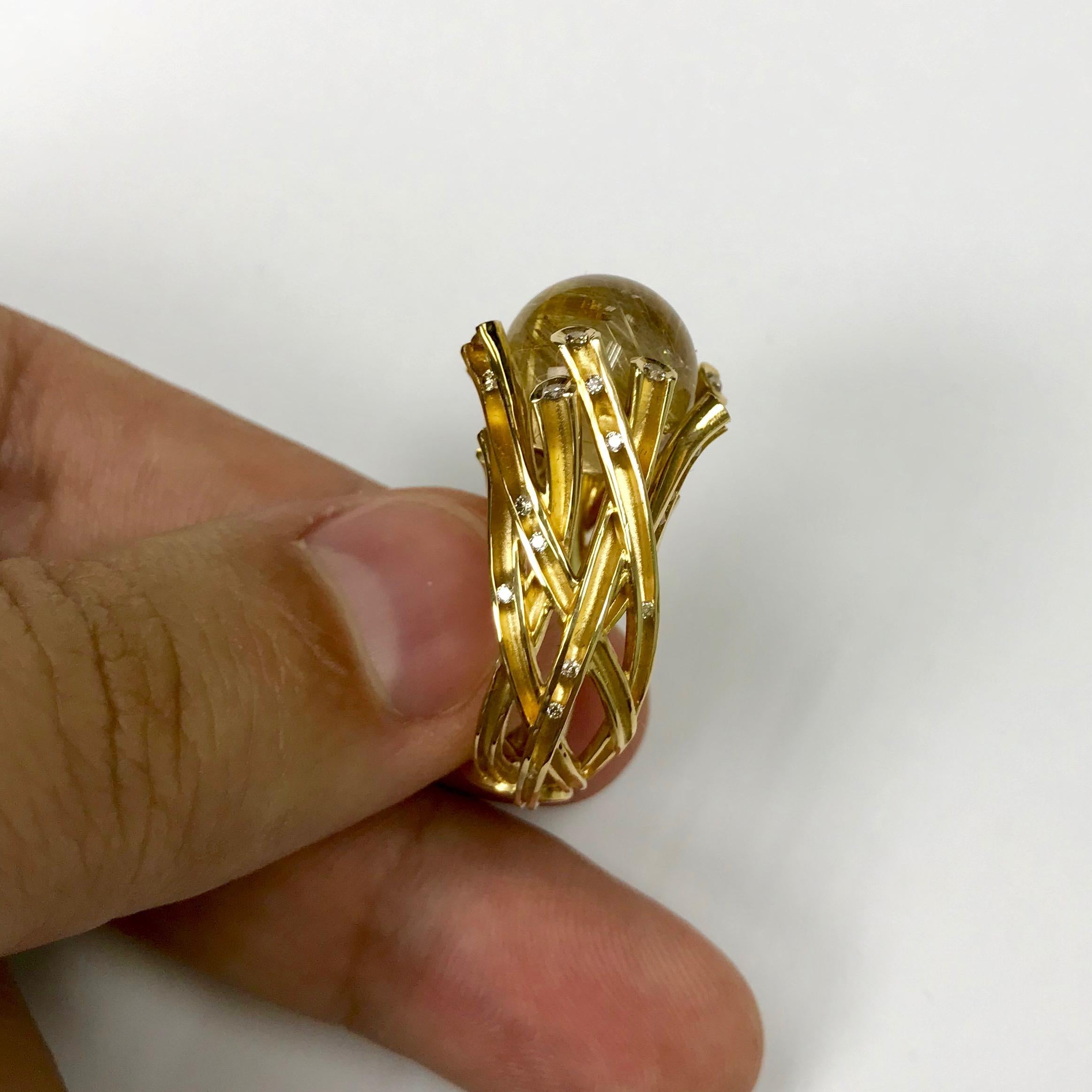 Art Deco Champagne Diamonds Rutilated Quartz 15.64 Carat 18 Karat Yellow Gold Ring For Sale