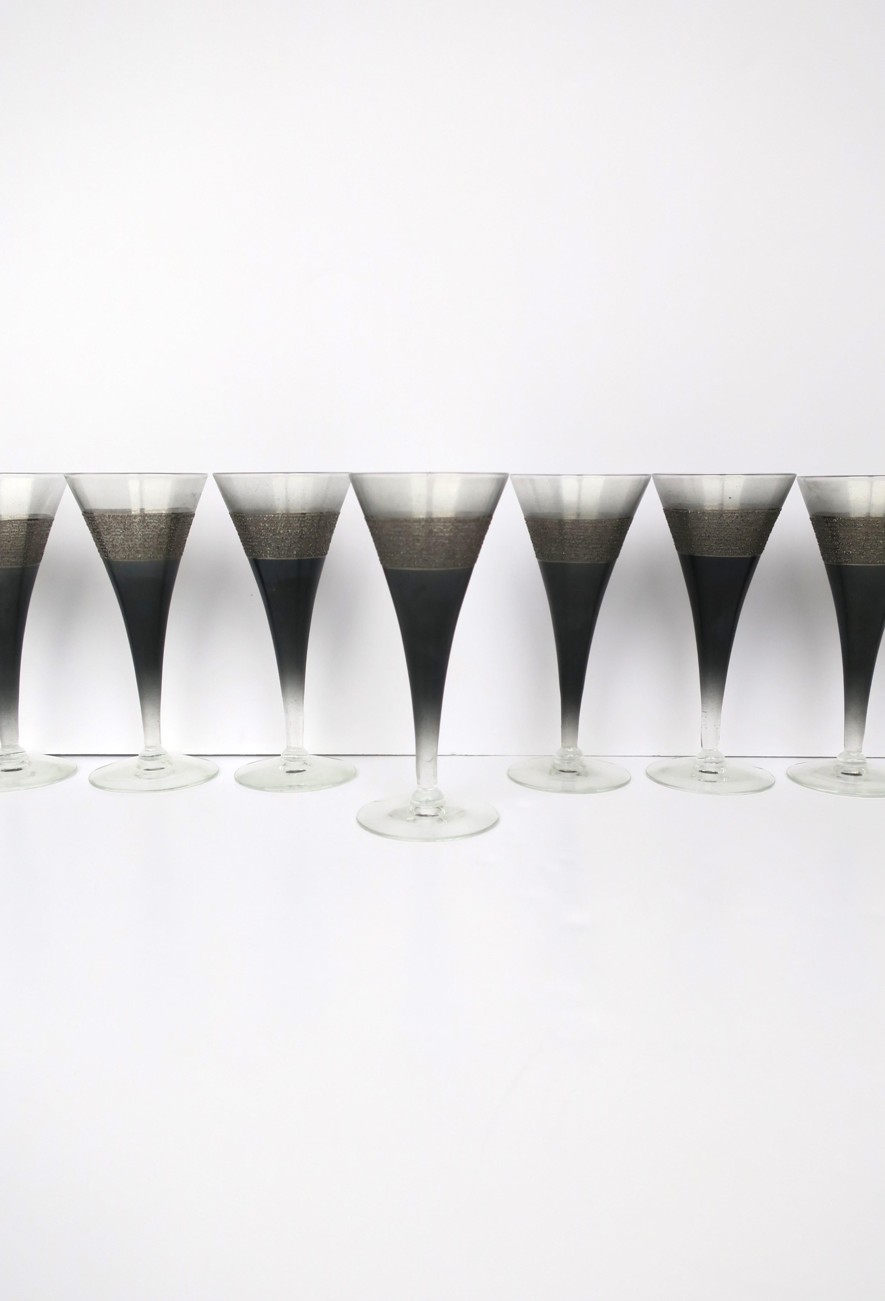 Champagne Flutes Glasses in Black & Silver, circa 1960s In Good Condition For Sale In New York, NY