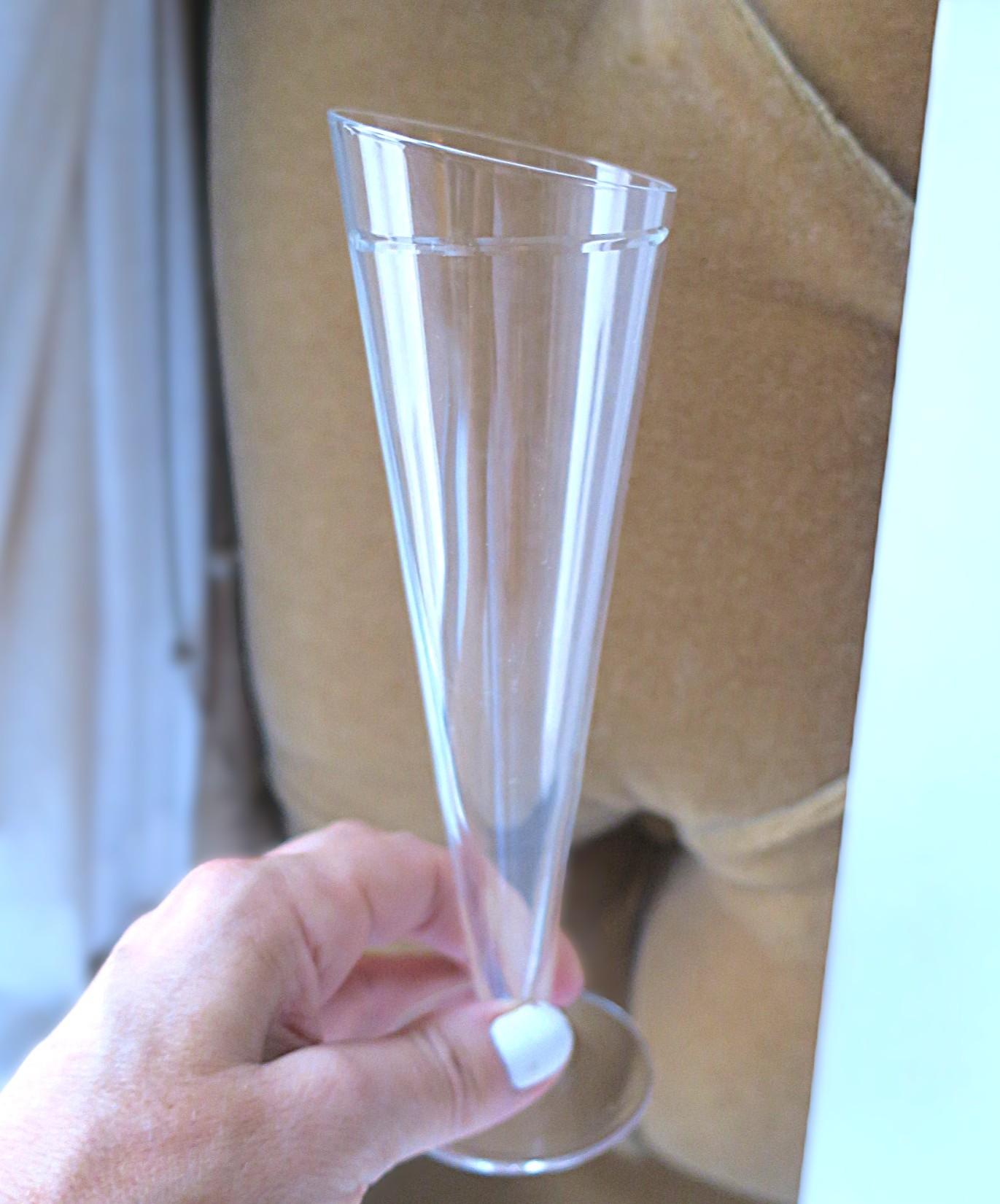 Post-Modern Champagne Flutes Glasses Italian Designer Carlo Moretti, Set of 10, 2 Sets Avail For Sale