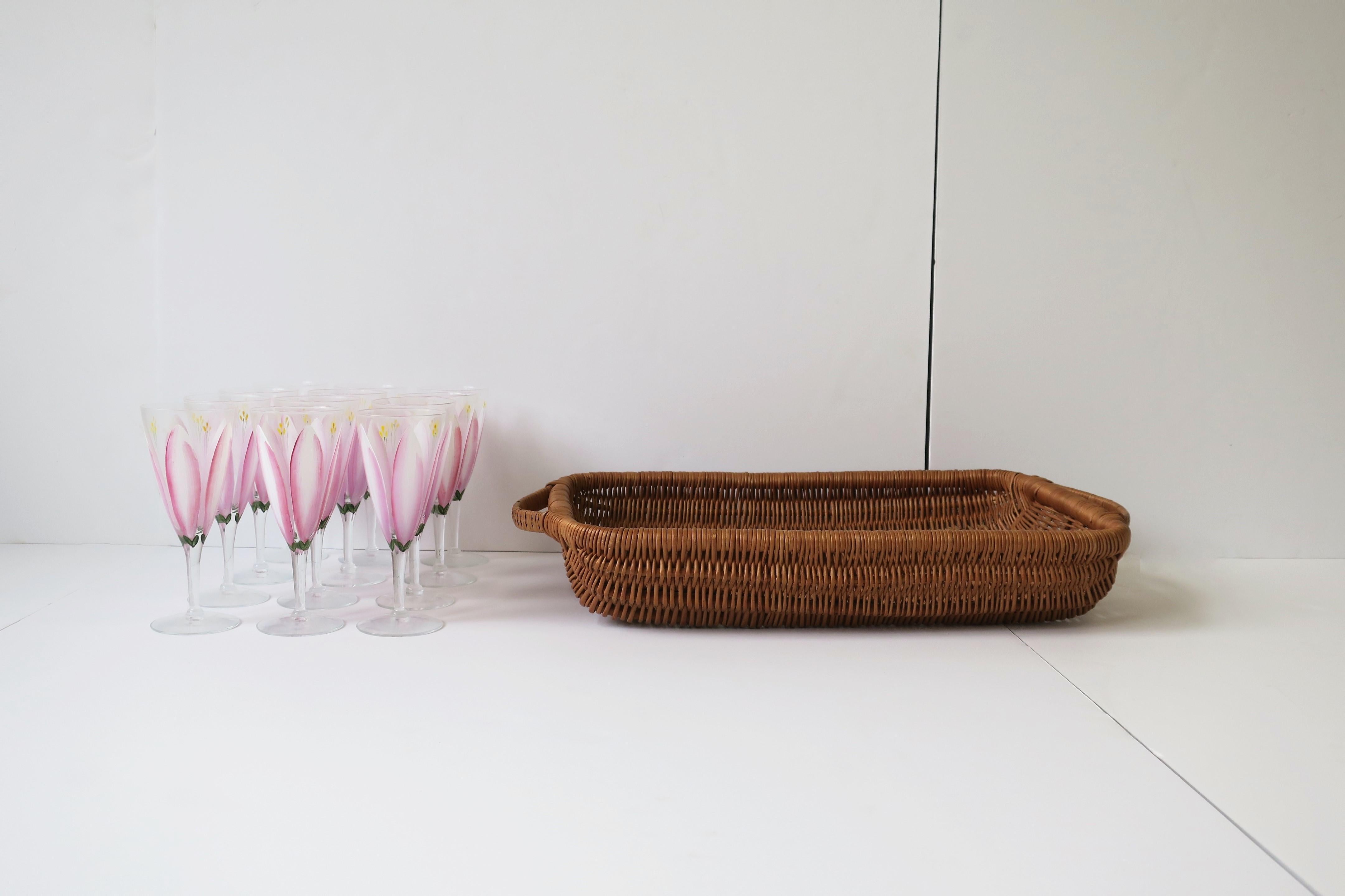 Champagne Flutes Glasses with Pink Tulip Flower Design, Set of 12 For Sale 3