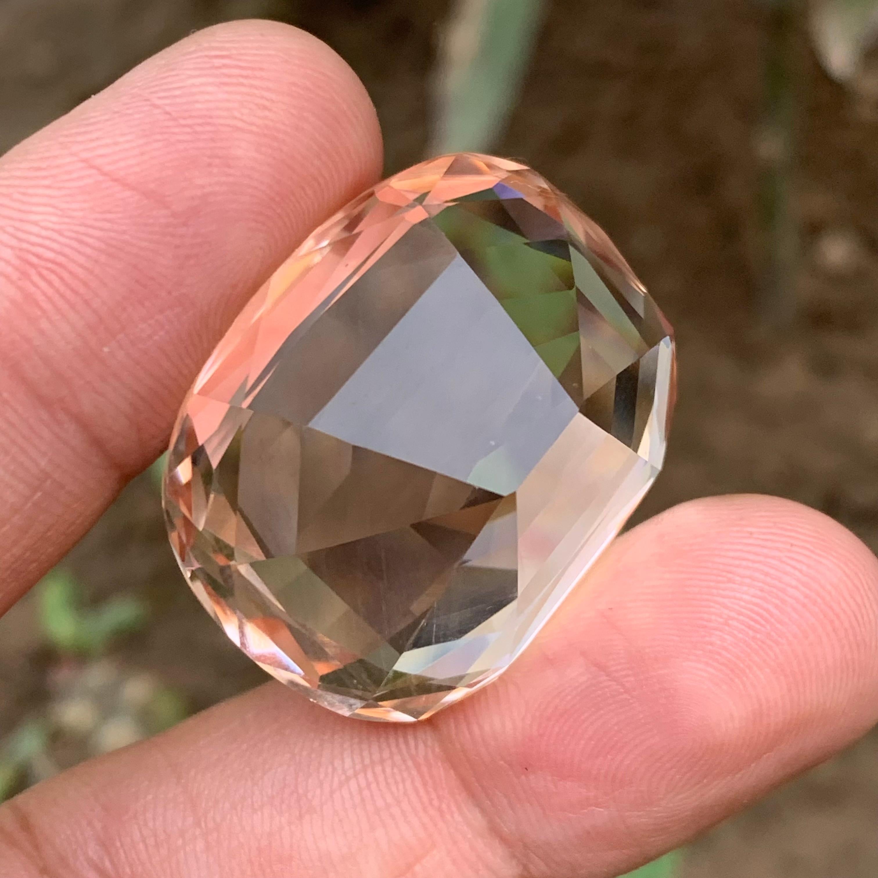 da uomo o donna Gemma naturale Morganite sfusa Champagne Peach Big 102.20 Ct Collection'S in vendita