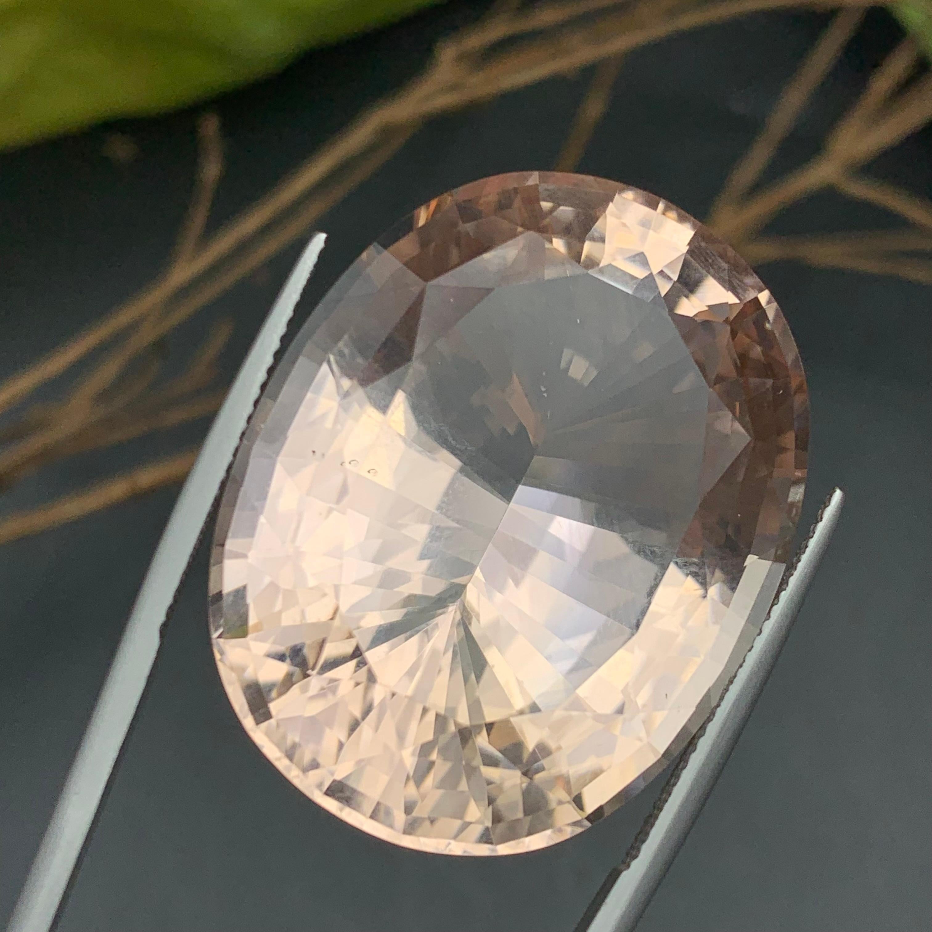Women's or Men's Champagne Peach Big Natural Morganite Loose Gemstone 80.65 Ct Collection Piece For Sale