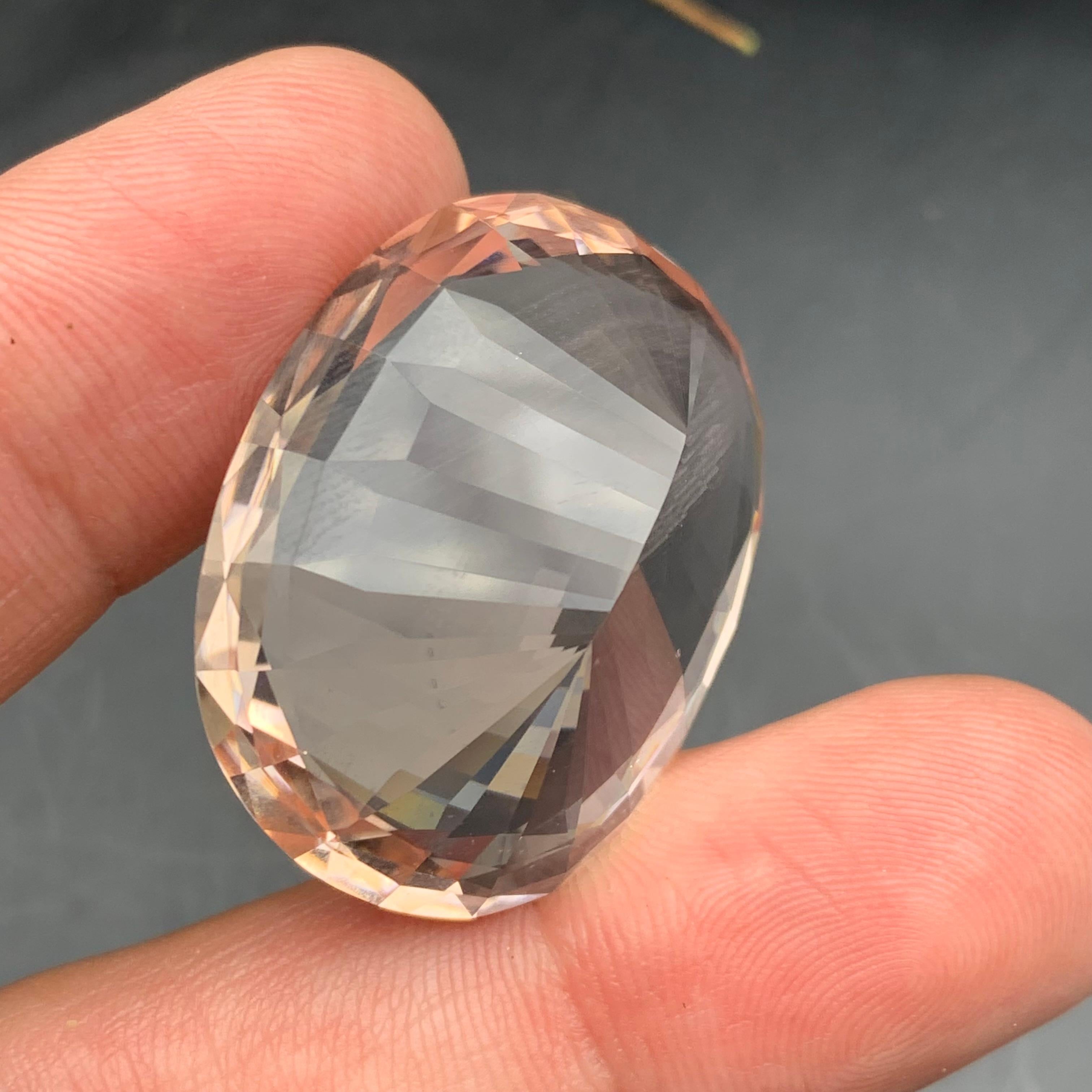 Champagne Peach Big Natural Morganite Loose Gemstone 80.65 Ct Collection Piece For Sale 3