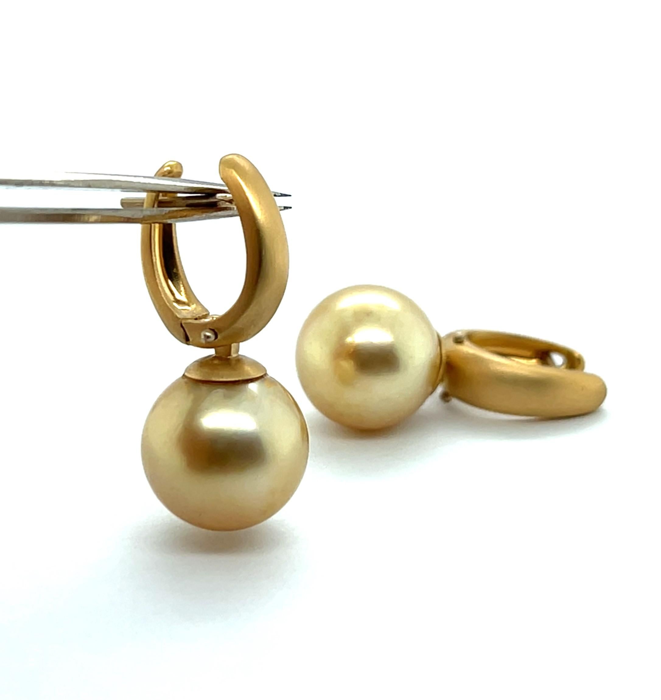 Champagne Pearl and Yellow Gold Earrings In New Condition For Sale In Vannes, FR