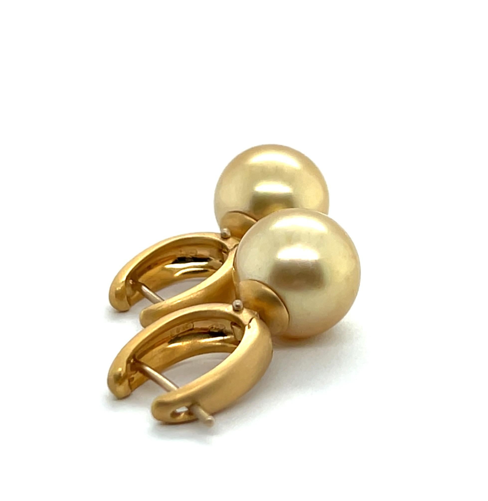 Women's Champagne Pearl and Yellow Gold Earrings For Sale