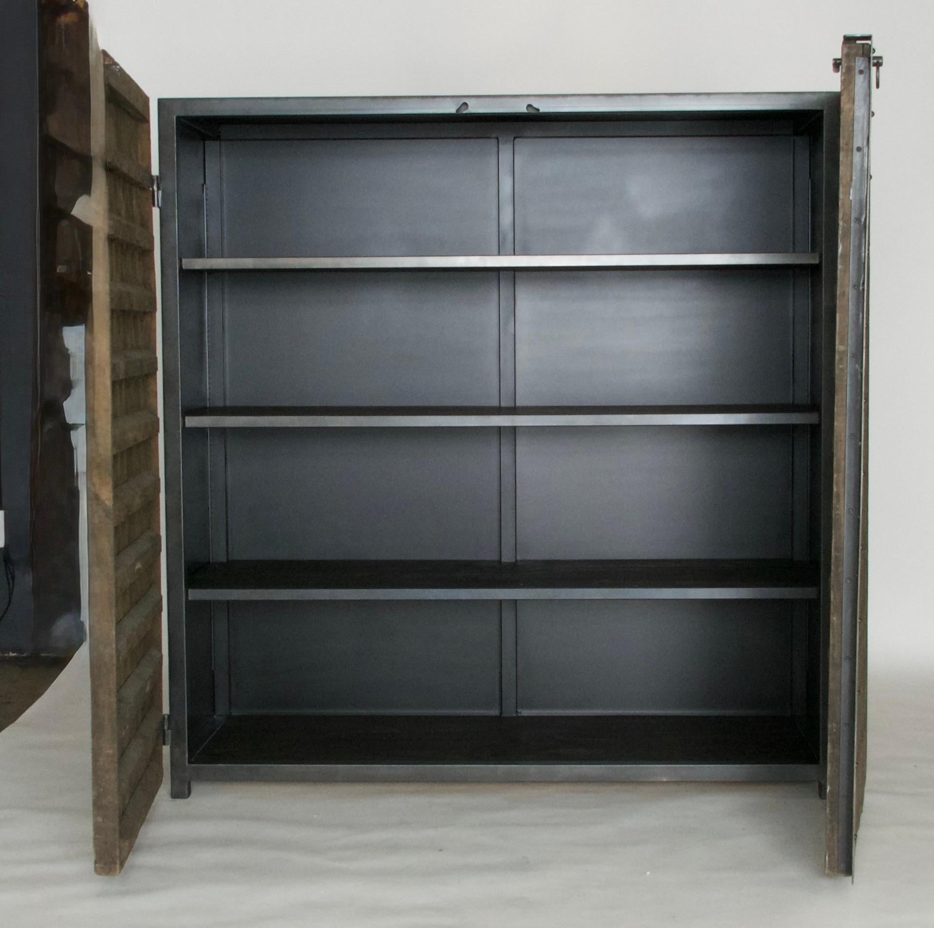 Champagne rack cabinet For Sale 1
