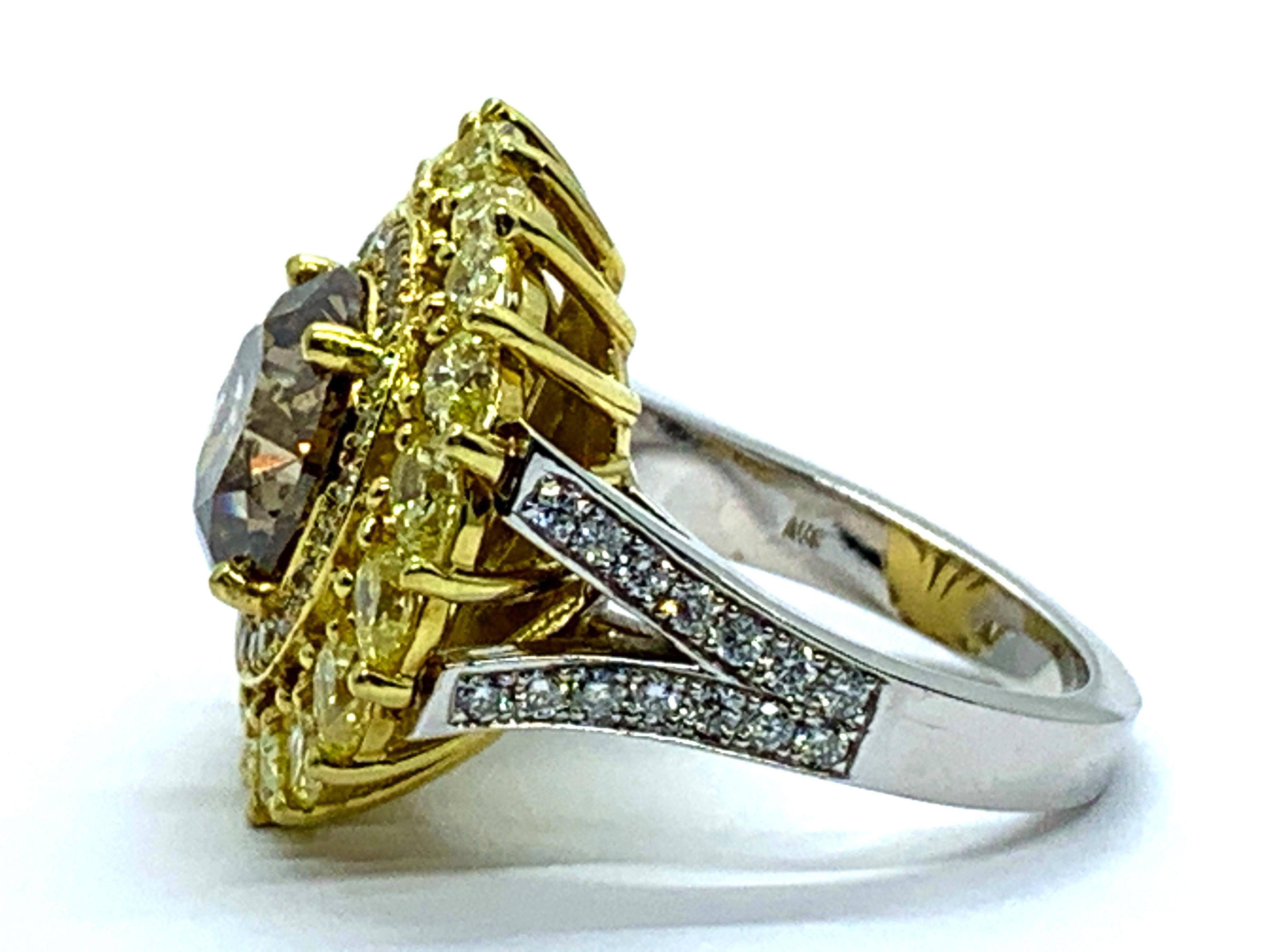 Champagne Ring In Excellent Condition For Sale In Overland Park, KS