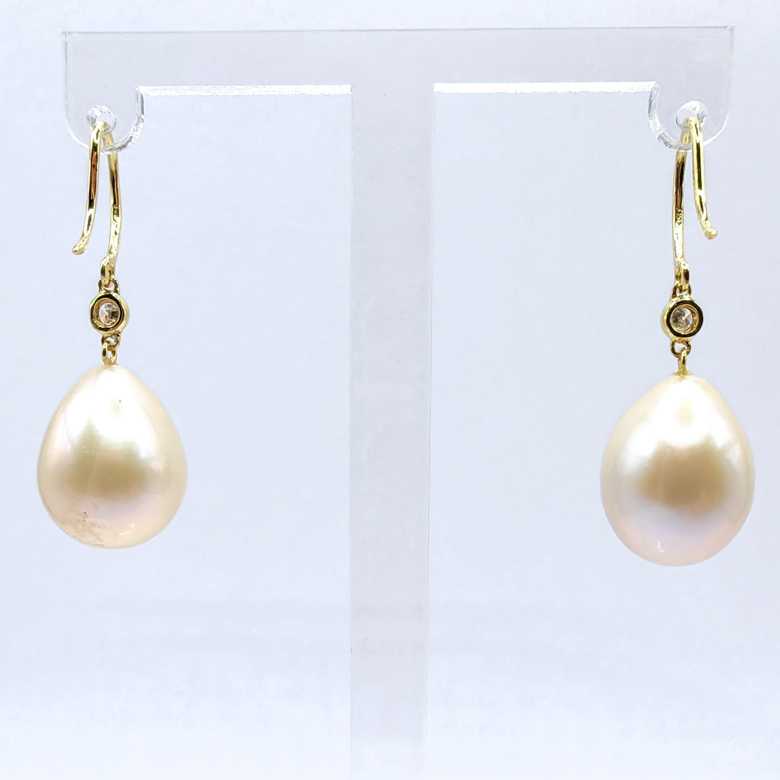 Champagne Teardrop Baroque Pearl Diamond Necklace & Earrings Set 18K Yellow Gold Neuf - En vente à Wan Chai District, HK