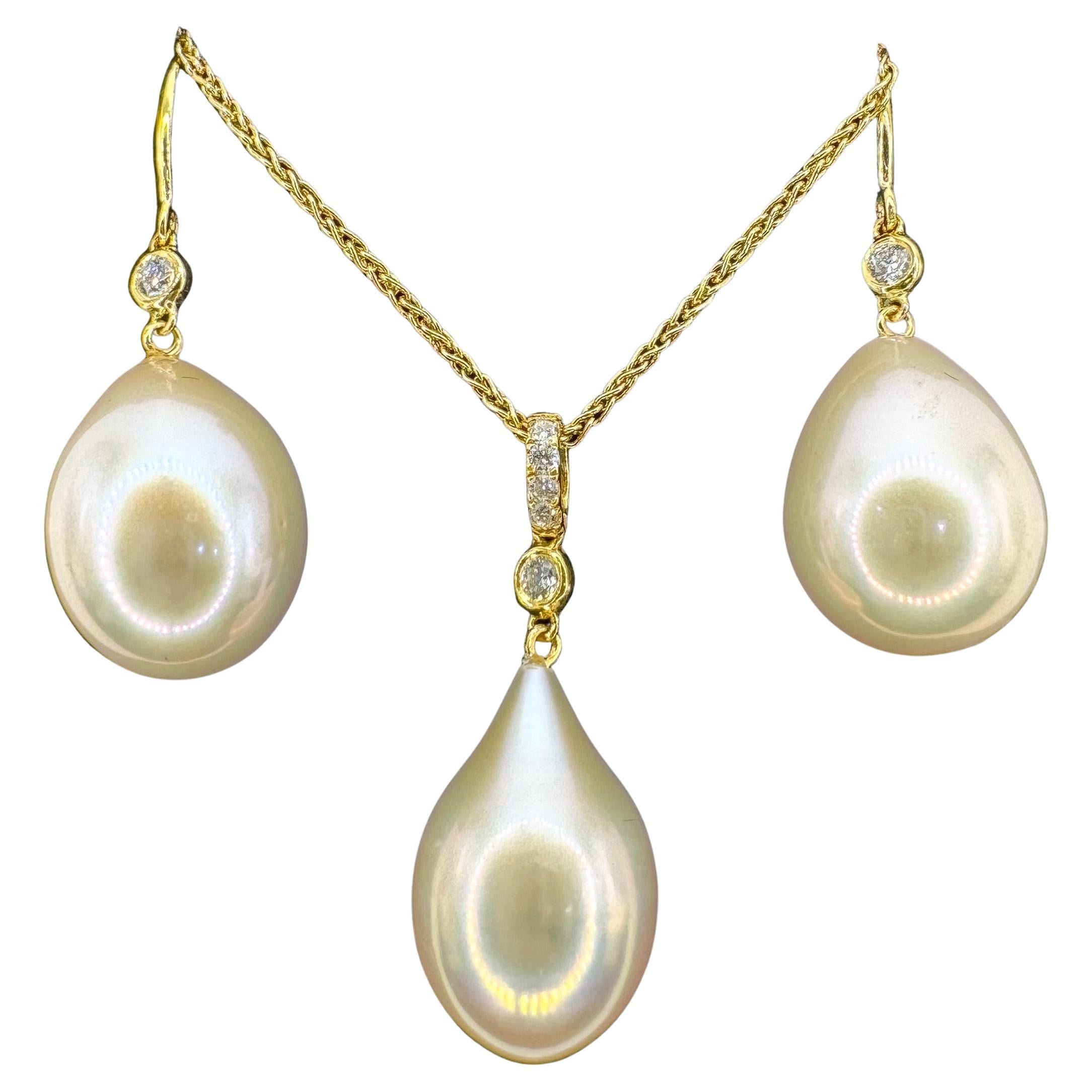 Champagne Teardrop Baroque Pearl Diamond Necklace
Earrings Set 18K Yellow Gold