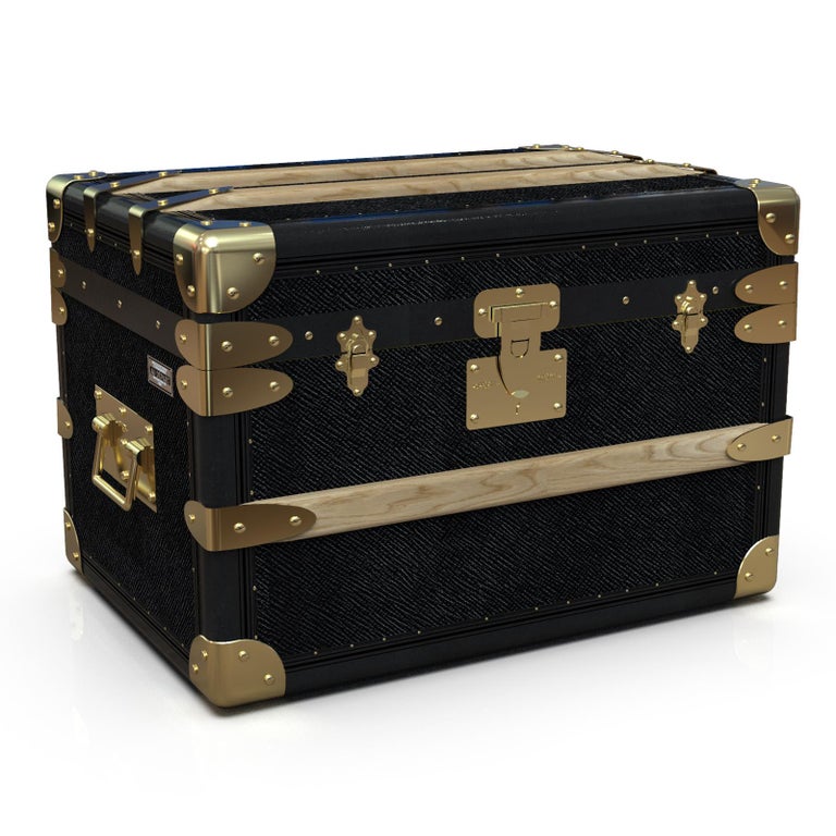 Champagne Trunk for 6 For Sale at 1stdibs