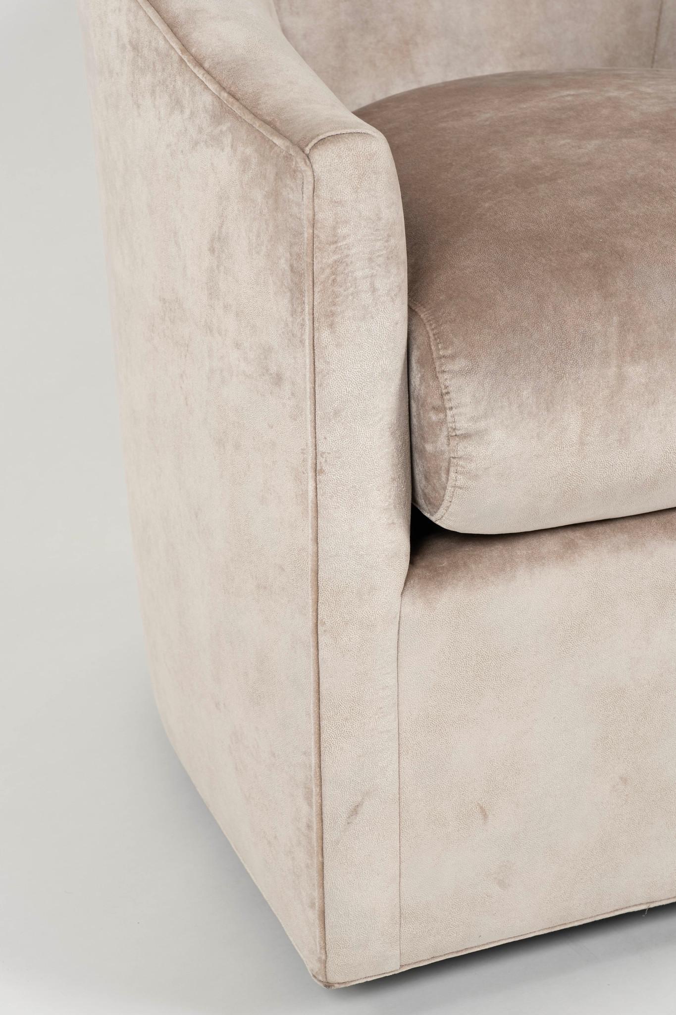 Sillón Giratorio de Terciopelo Champán en venta 3