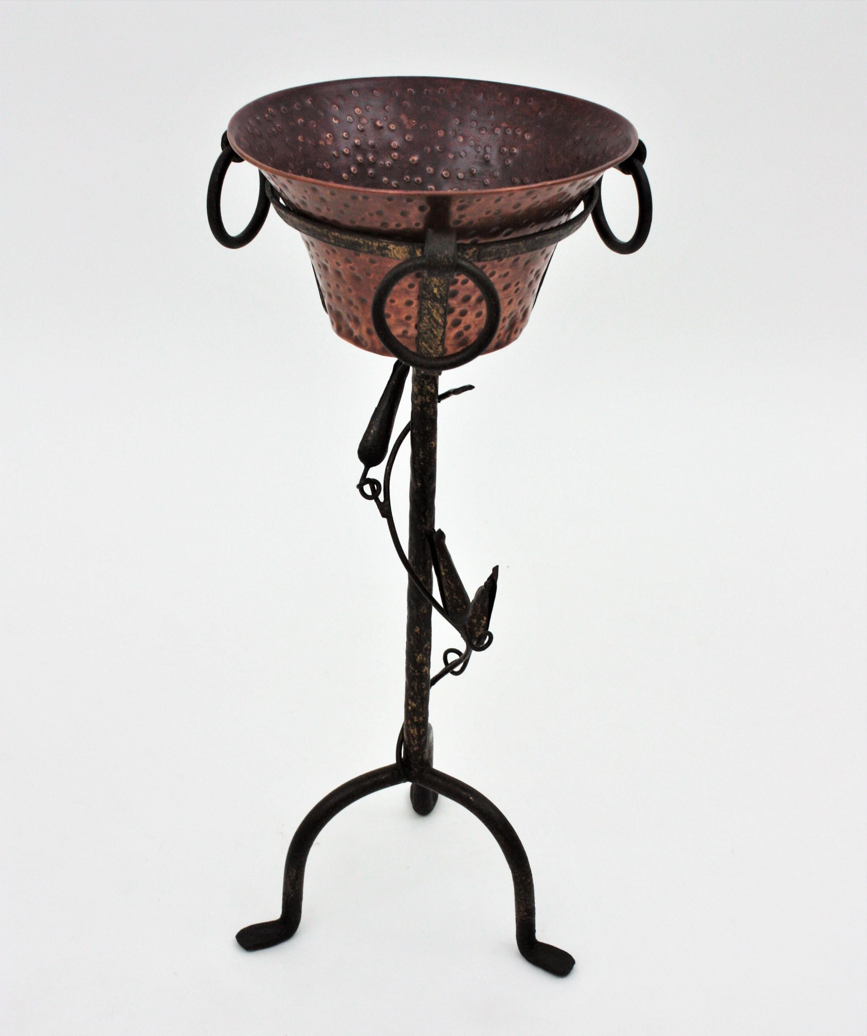 20th Century Champagne or Wine Cooler Stand Serving Bucket in Hand Forged Iron and Copper