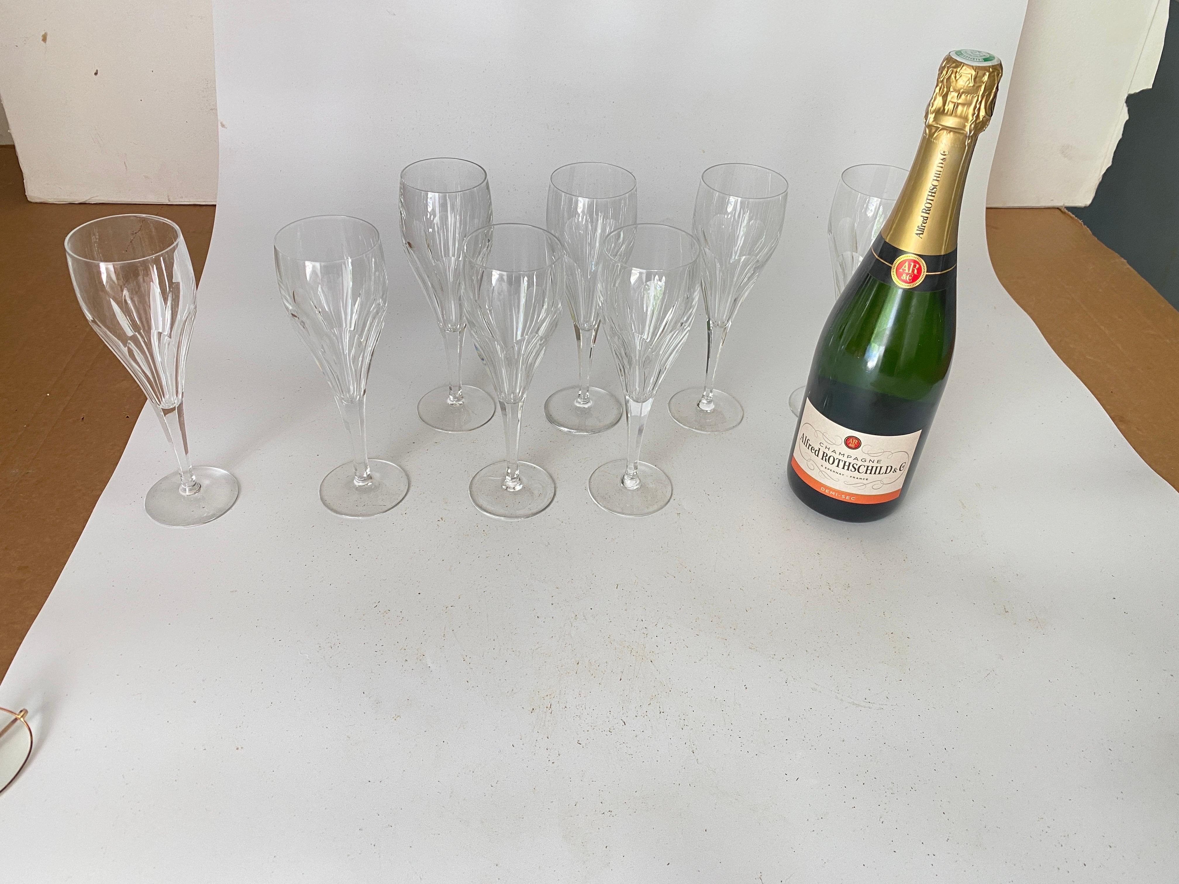Champaign Flûte Glasses in Crystal in transparent Color France 1940 Set of 8 In Good Condition For Sale In Auribeau sur Siagne, FR