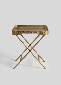 Tavolino Champaner in ottone, Viya di Vikram Goyal