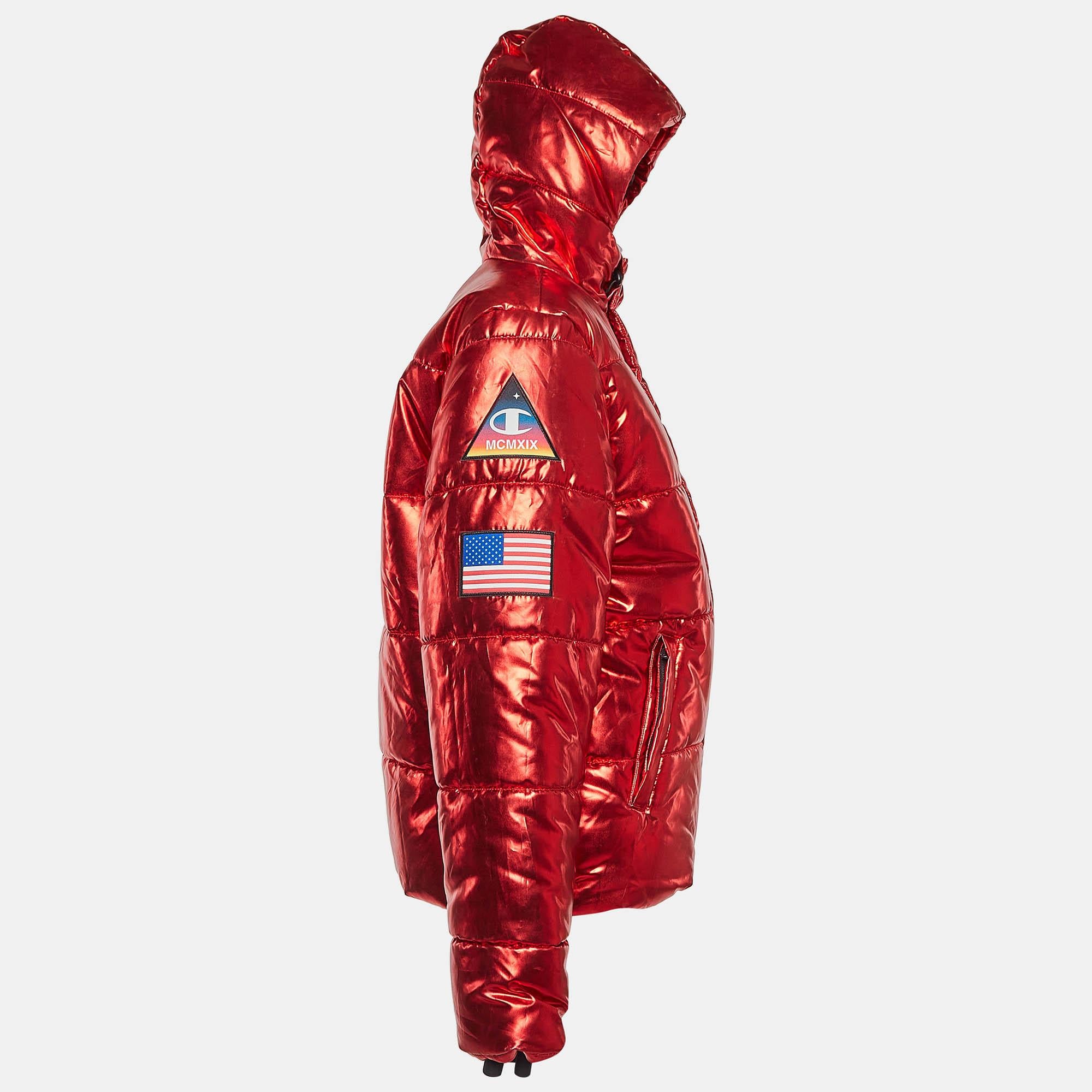 Infondi una dose extra di stile nel tuo abbigliamento con questa giacca di gran moda. Realizzato su misura con materiali di qualità  incarna un'atmosfera contemporanea ed è ricca di caratteristiche funzionali.