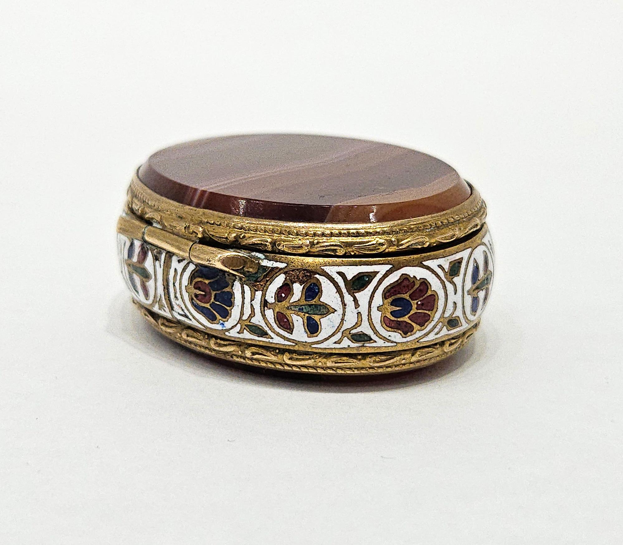 Champlevé Enamel & Agate Pill Box / Snuff Box, France c. 1880 For Sale 6