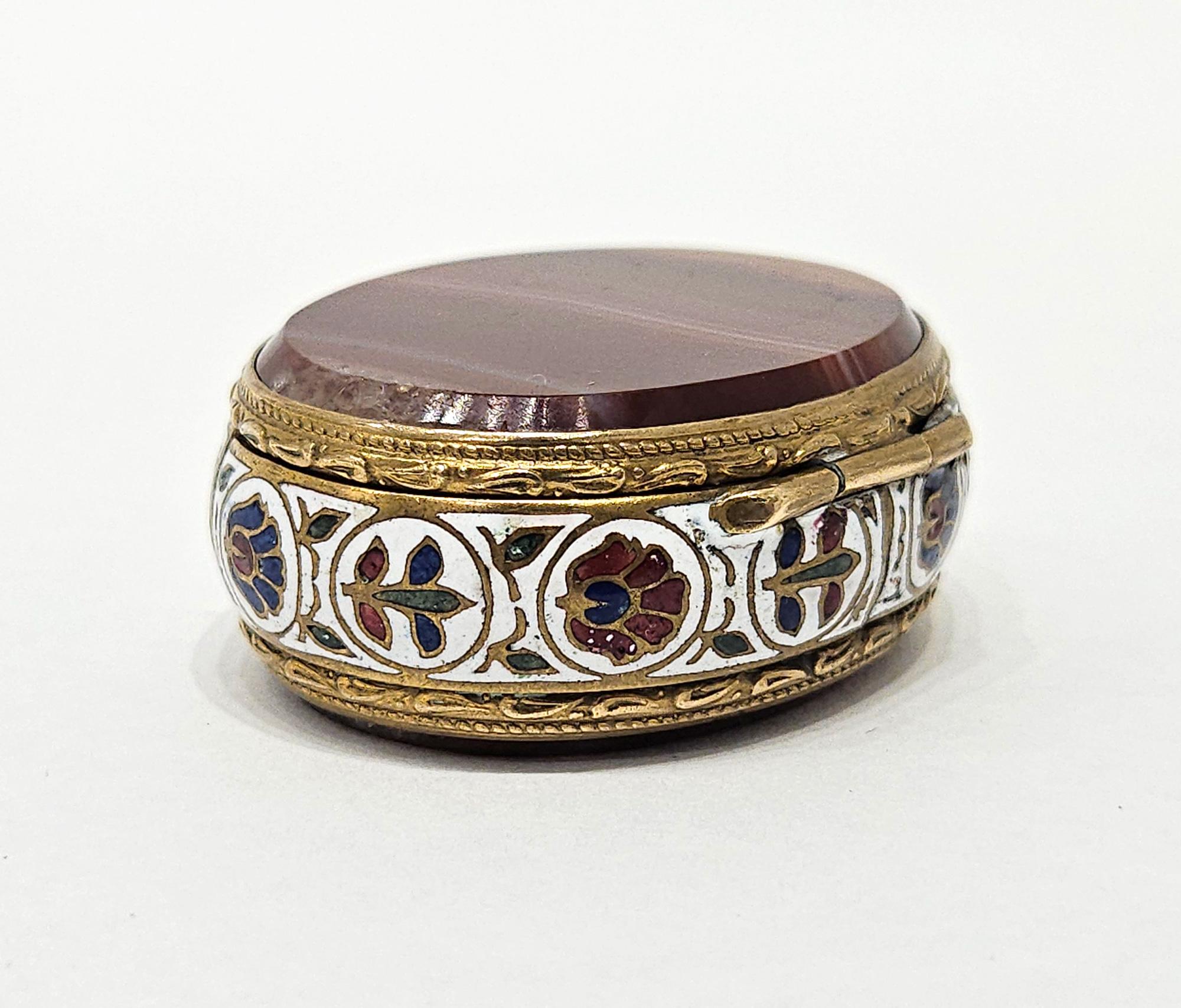 Champlevé Enamel & Agate Pill Box / Snuff Box, France c. 1880 For Sale 10