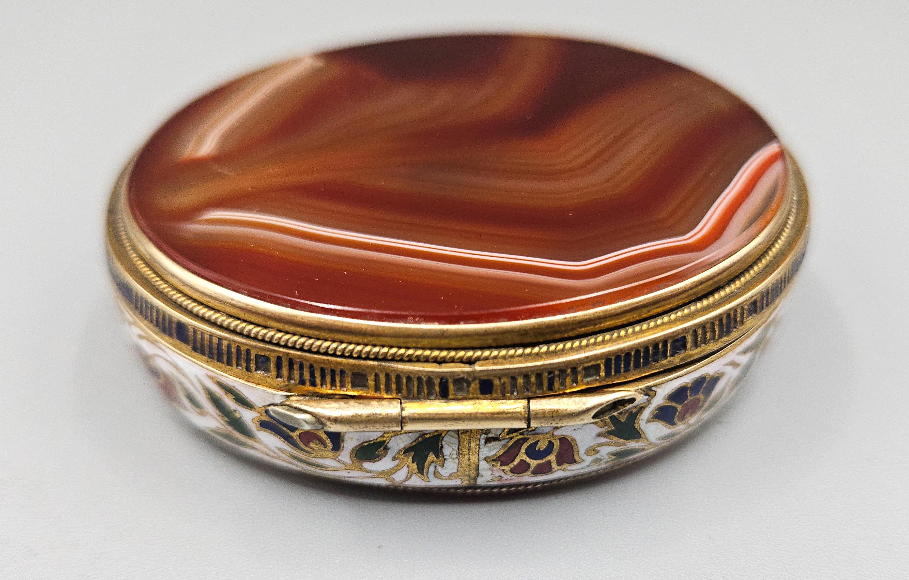 Metal Champlevé Enamel & Double Sided Agate Snuff Box / Bonbonnière, France c. 1880 For Sale