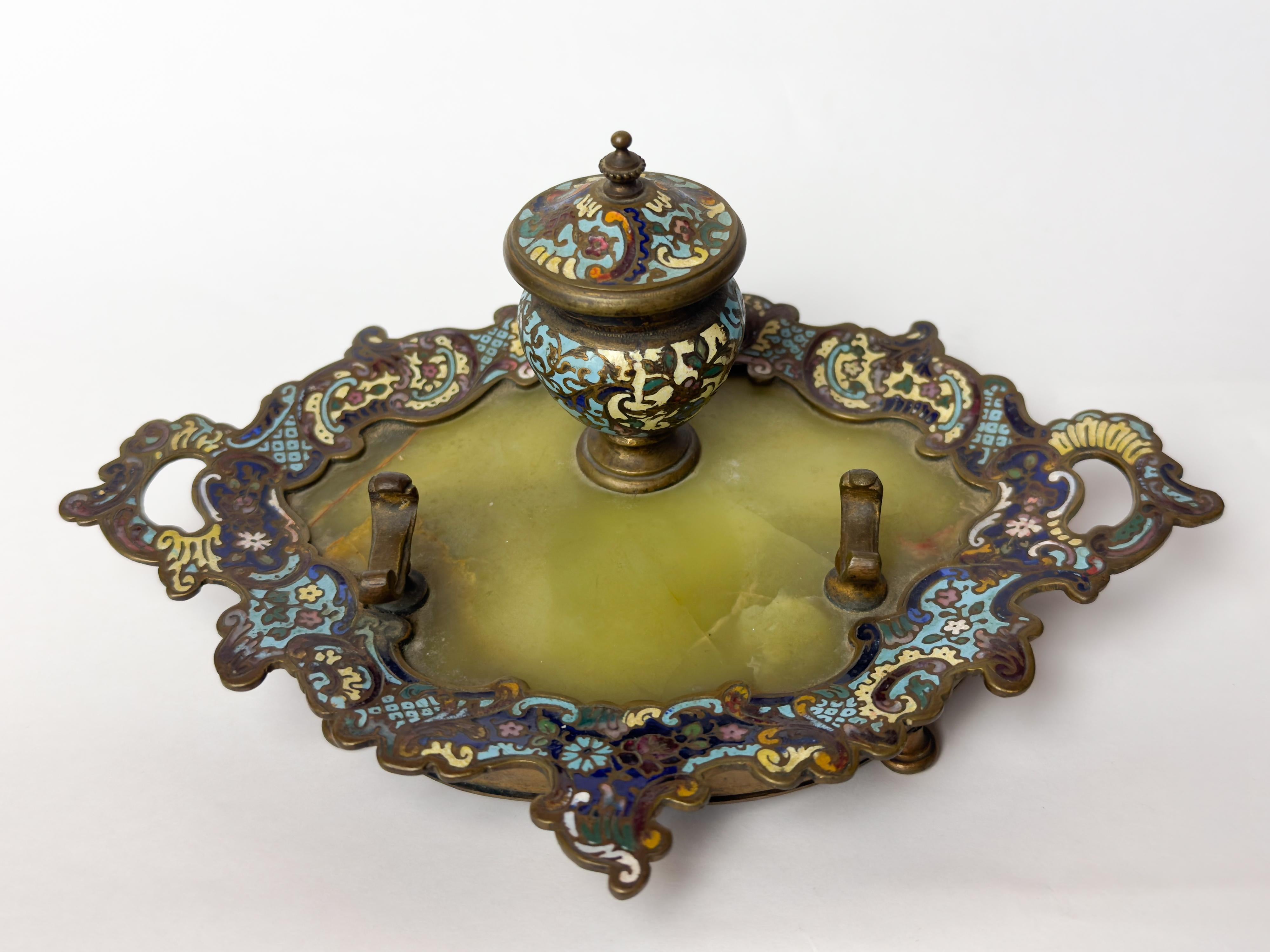 Smaltato Calamaio in smalto champlevé su vassoio, Napoleone III, XIX secolo, Francia in vendita