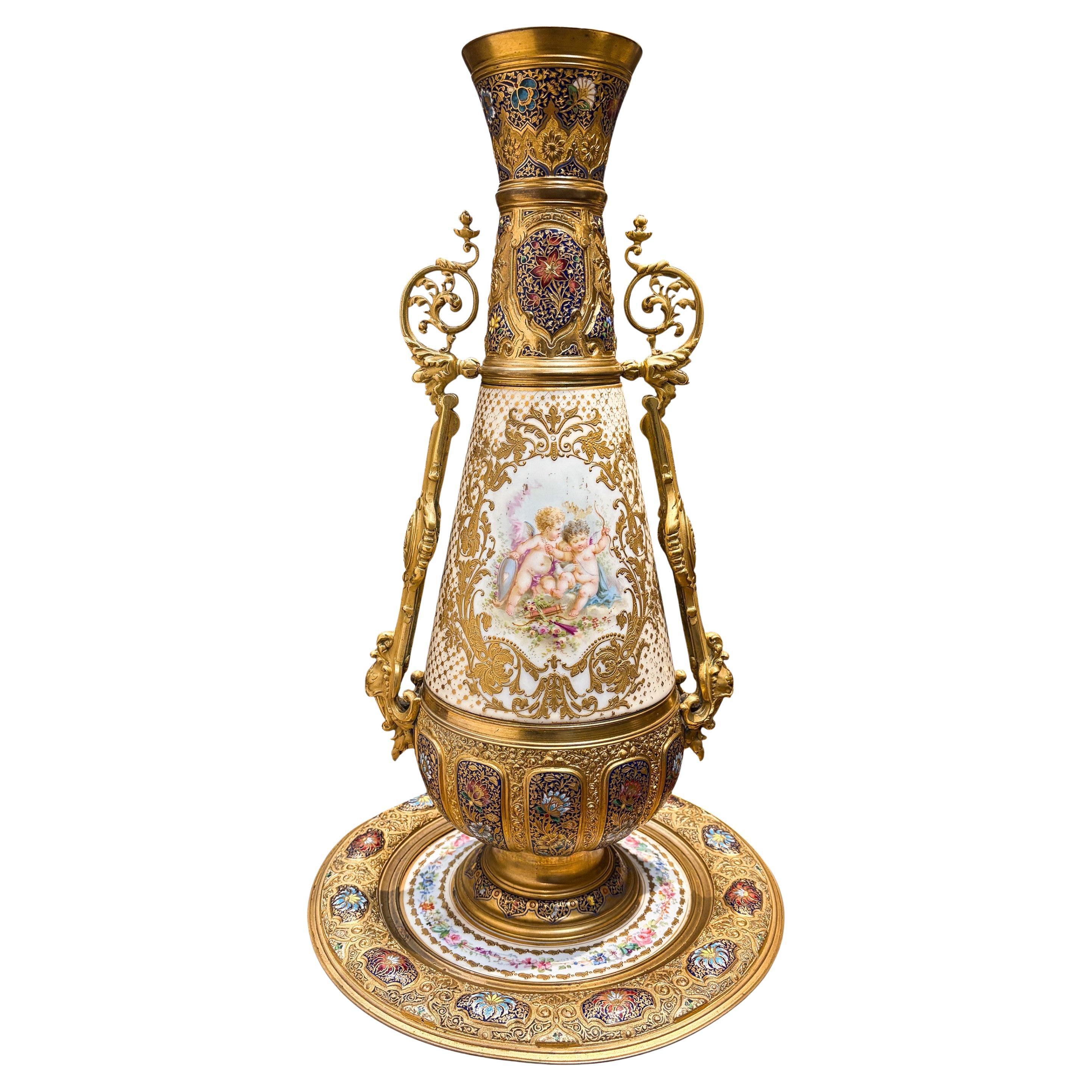 Vaso in porcellana francese smaltato a campione con montatura in ormolu, 1880 ca.